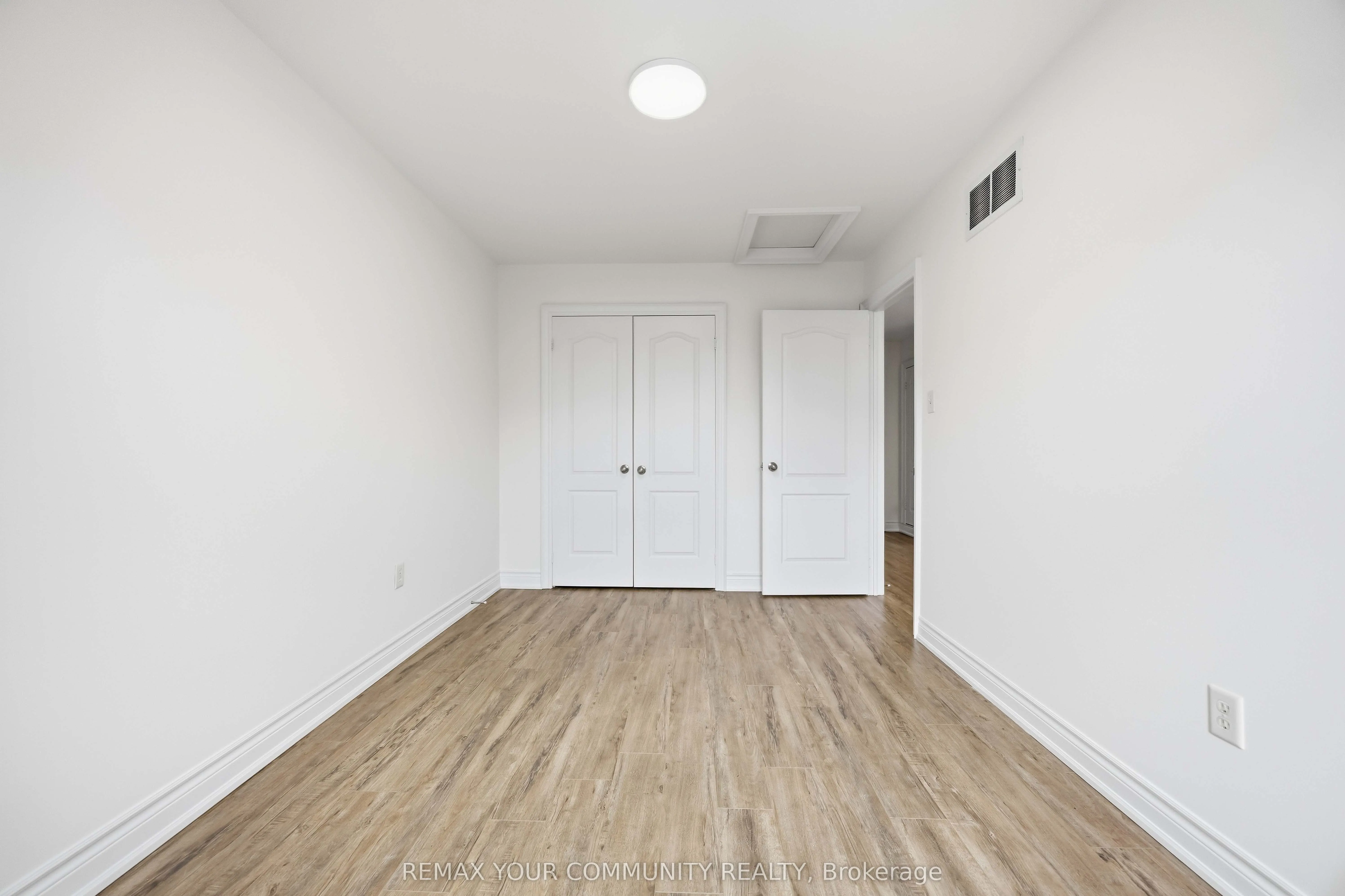 17 Latitude Lane