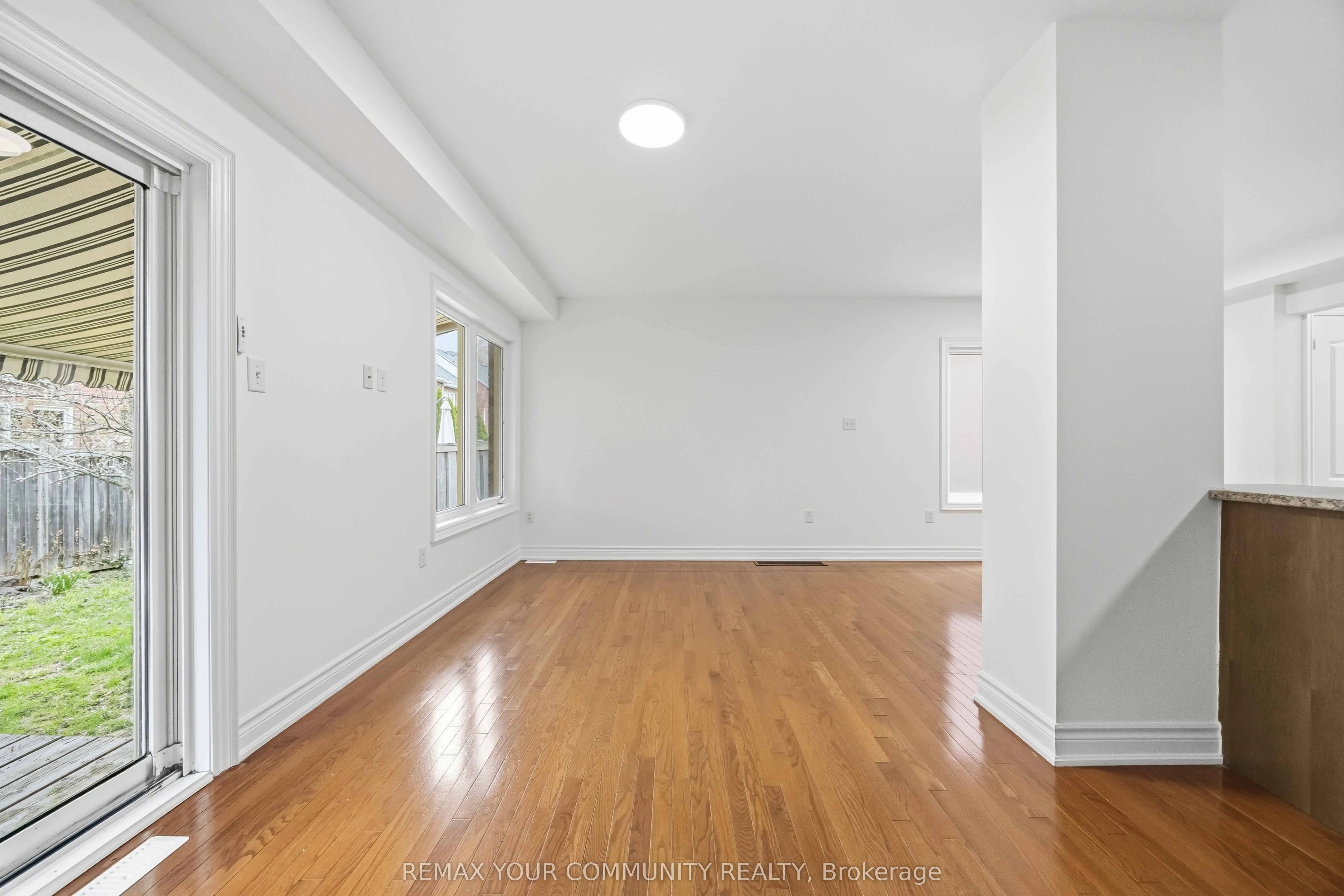 17 Latitude Lane
