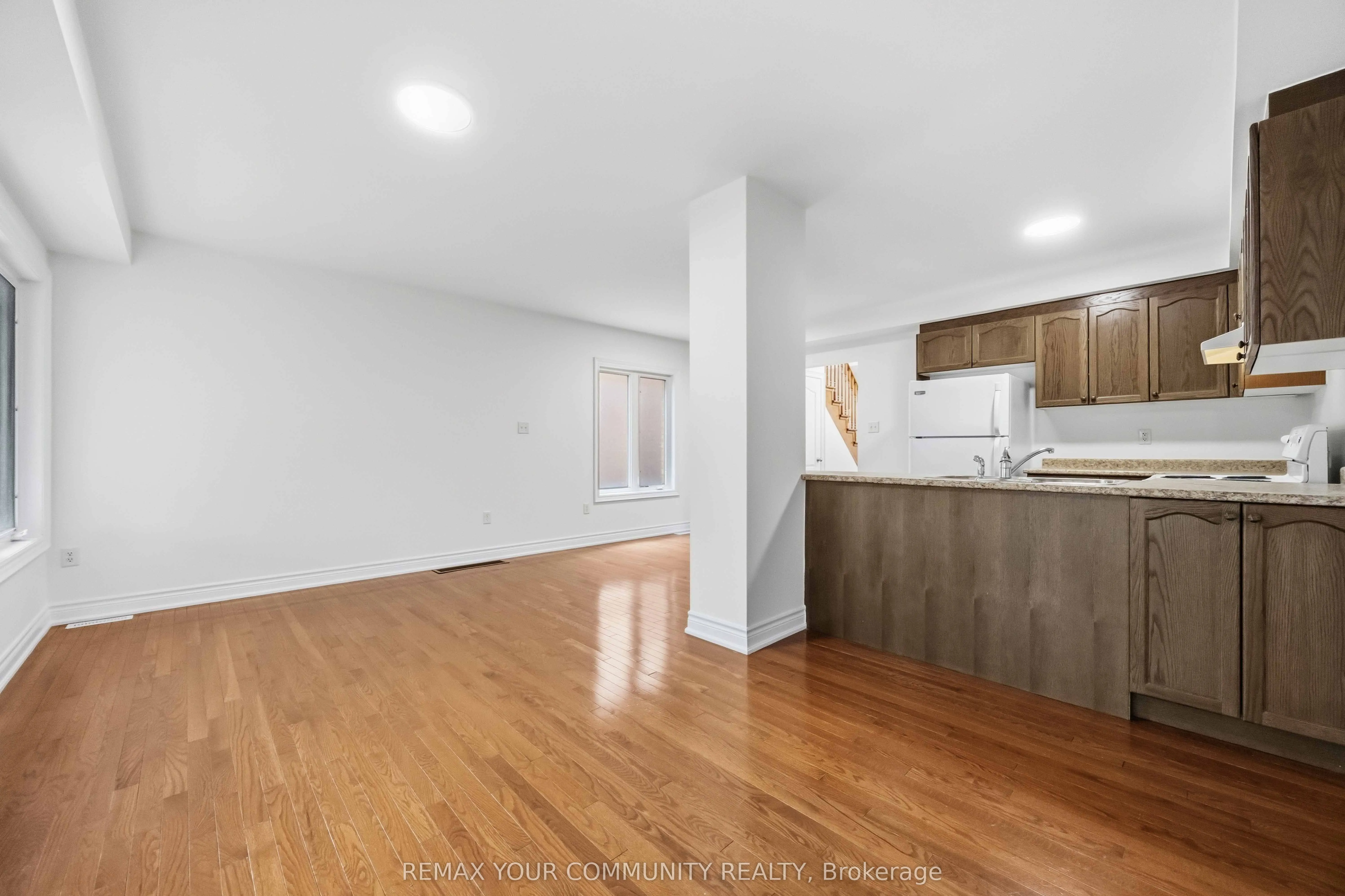 17 Latitude Lane