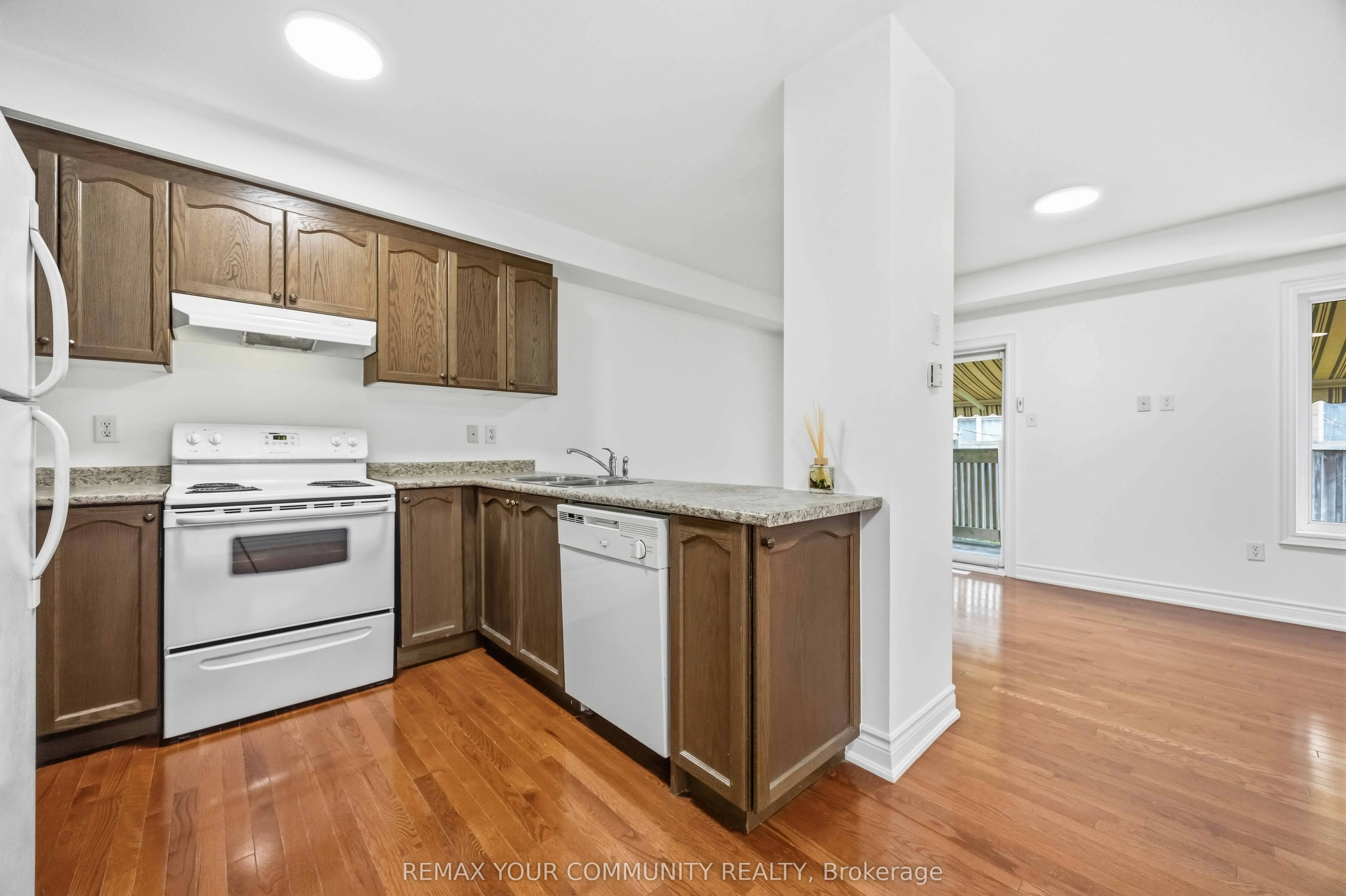 17 Latitude Lane