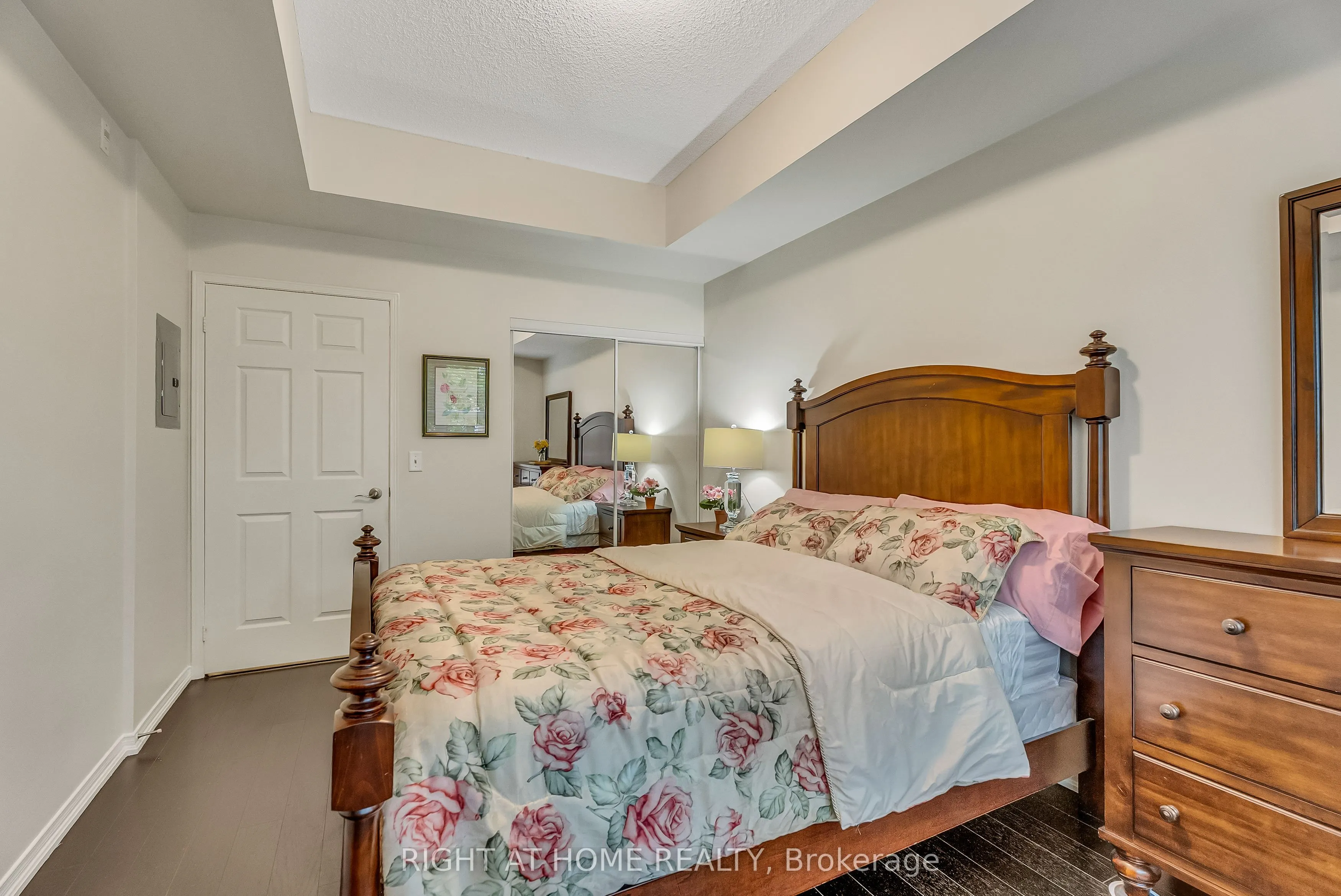 9973 Keele Street #206