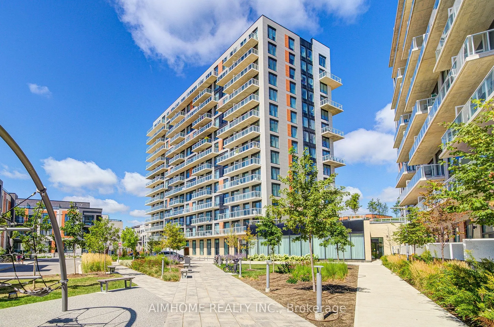 2 David Eyer Road E #829