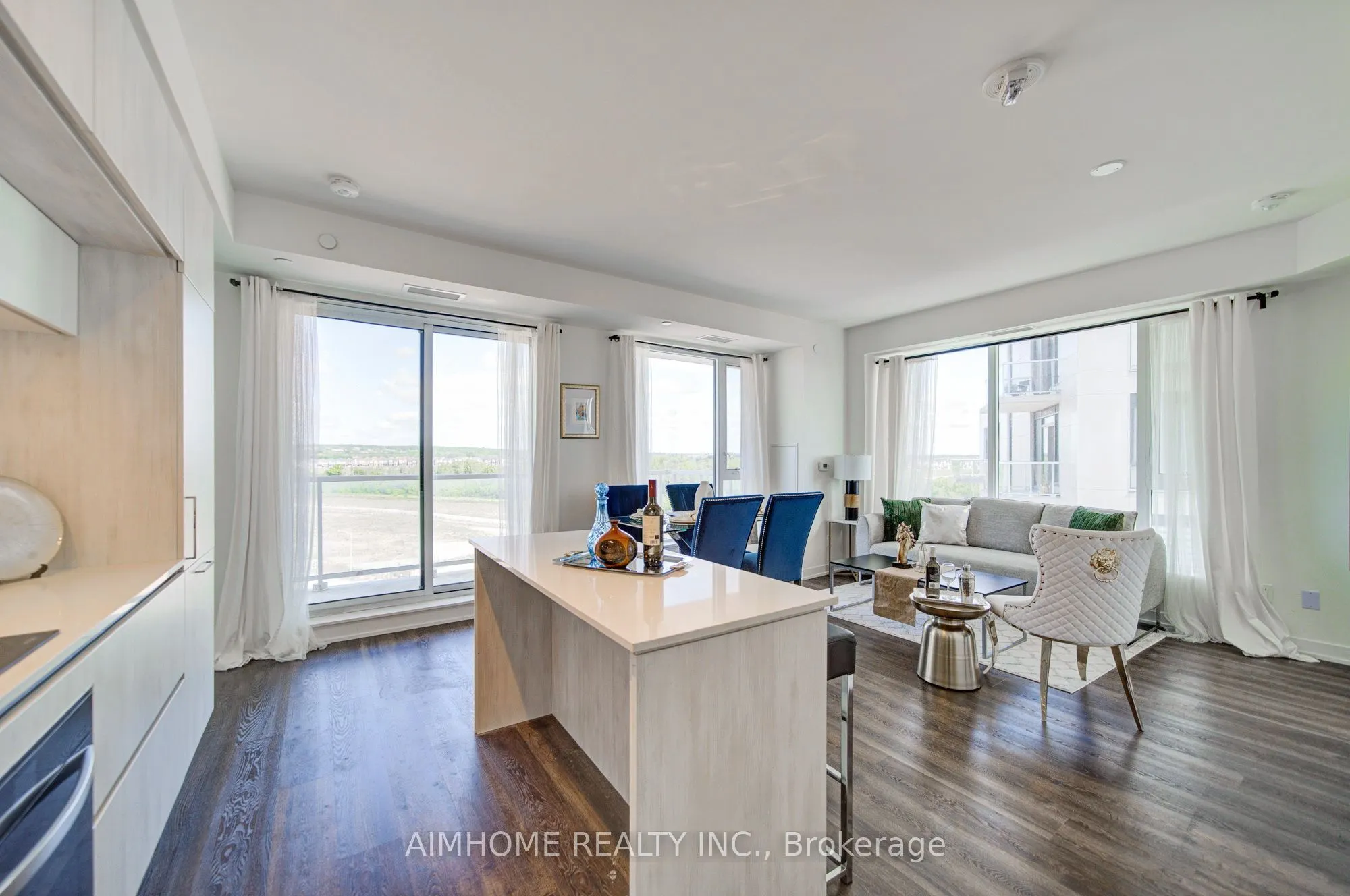 2 David Eyer Road E #829