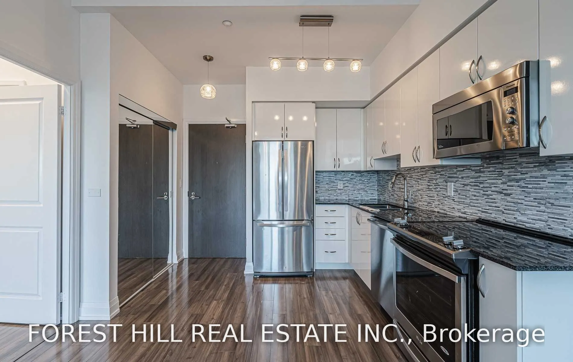 7890 Bathurst Street #611