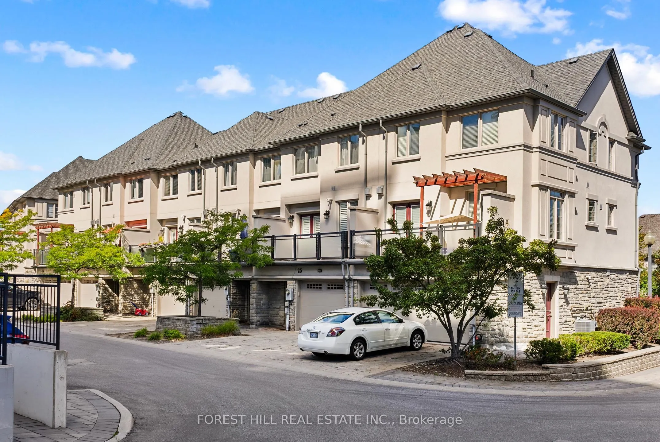25 Beverley Glen Boulevard #25