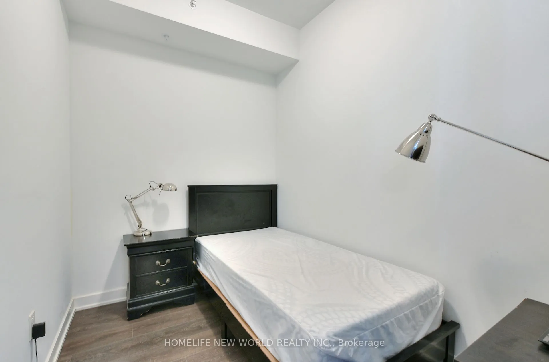 85 Oneida Crescent #811