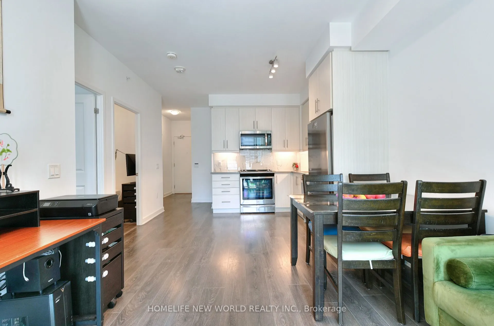 85 Oneida Crescent #811