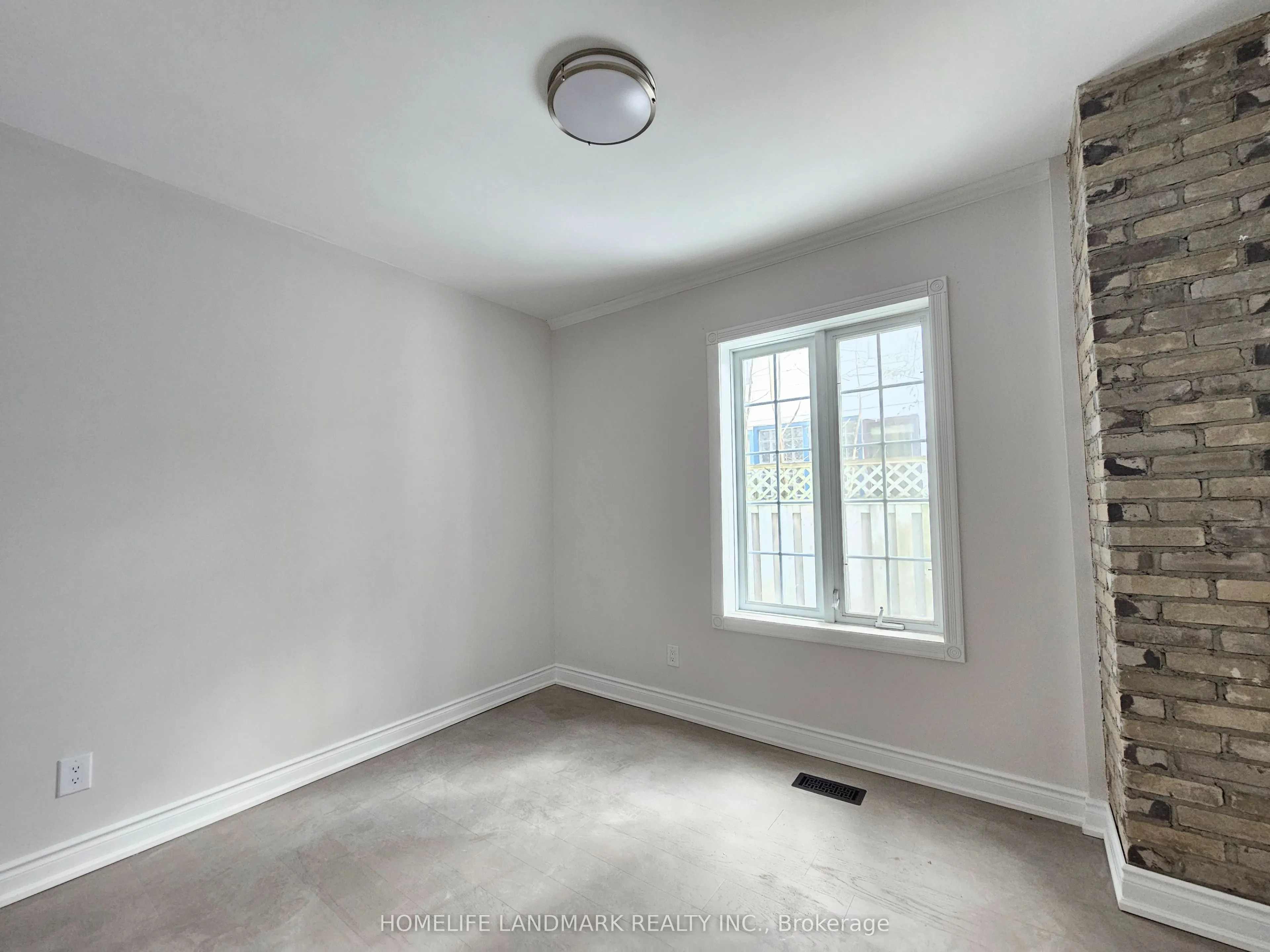 18852 Leslie Street #Side Unit (Facing North)