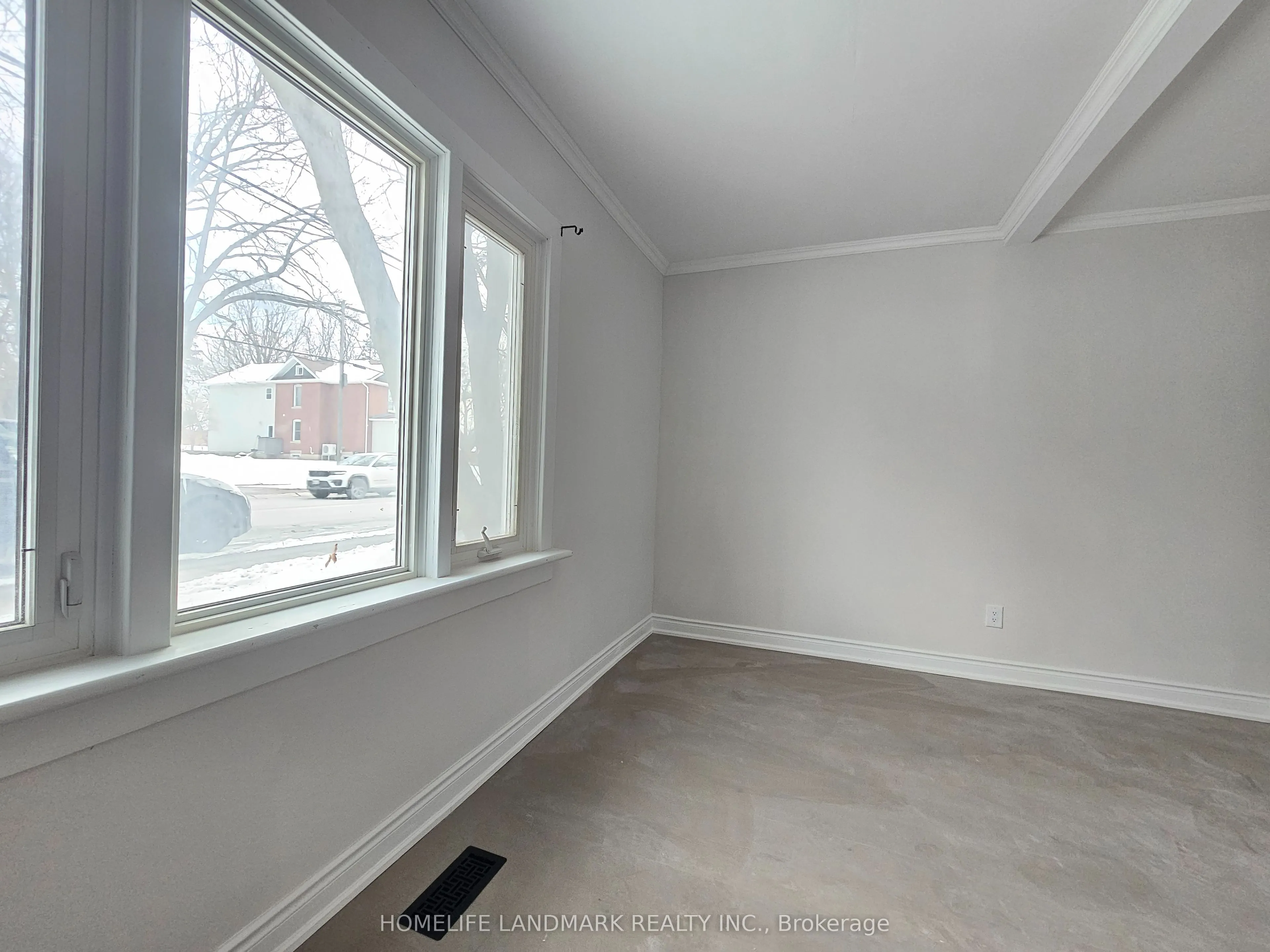 18852 Leslie Street #Side Unit (Facing North)
