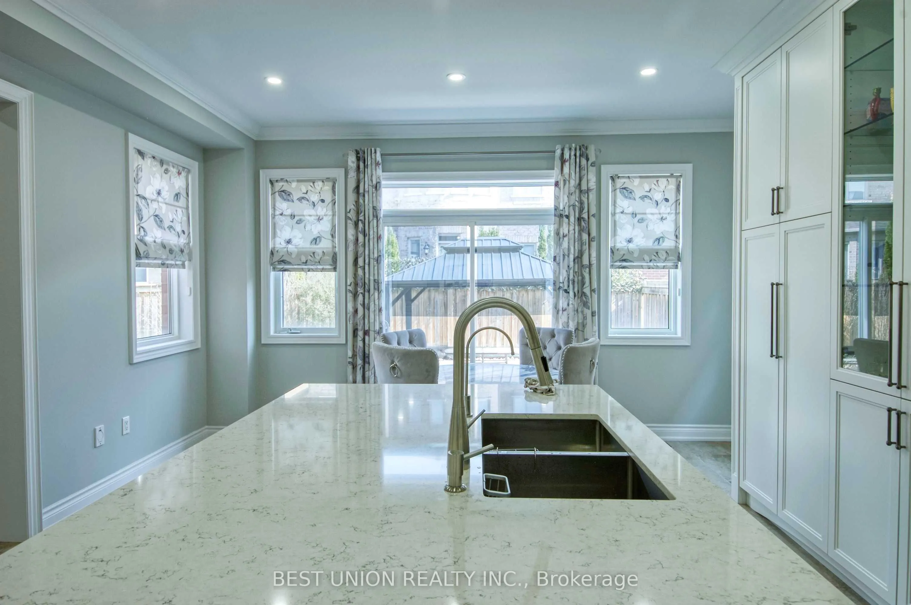 1183 Mctavish Drive