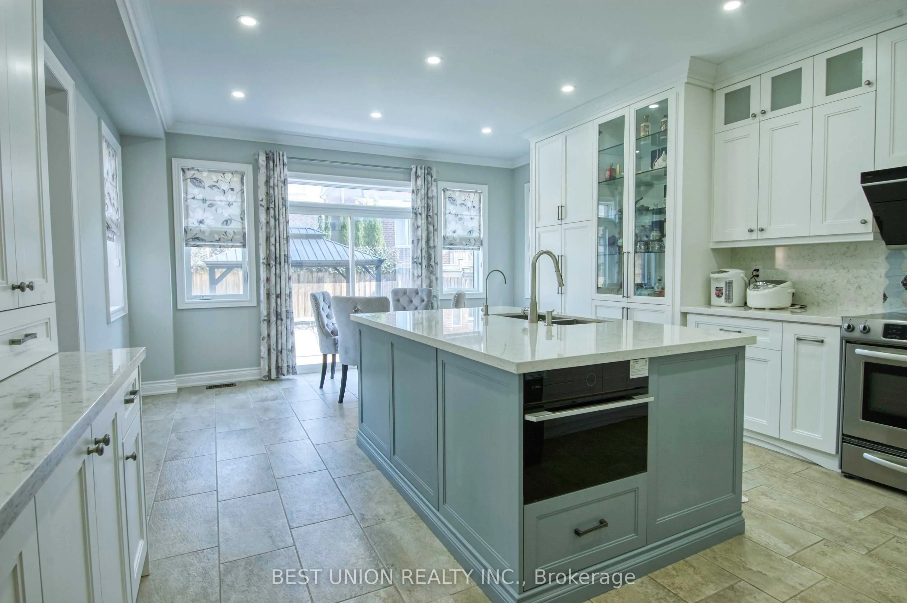 1183 Mctavish Drive