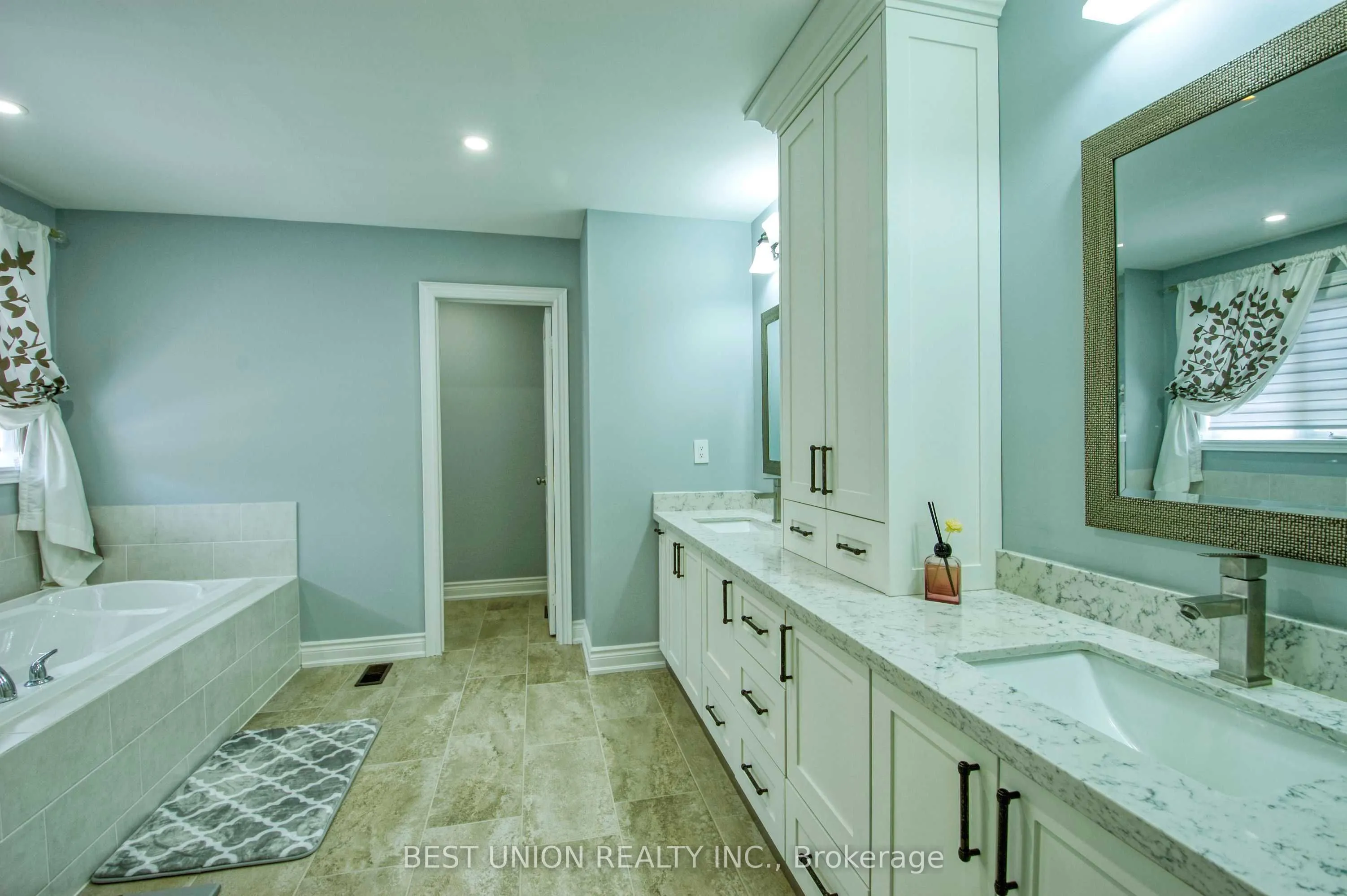 1183 Mctavish Drive