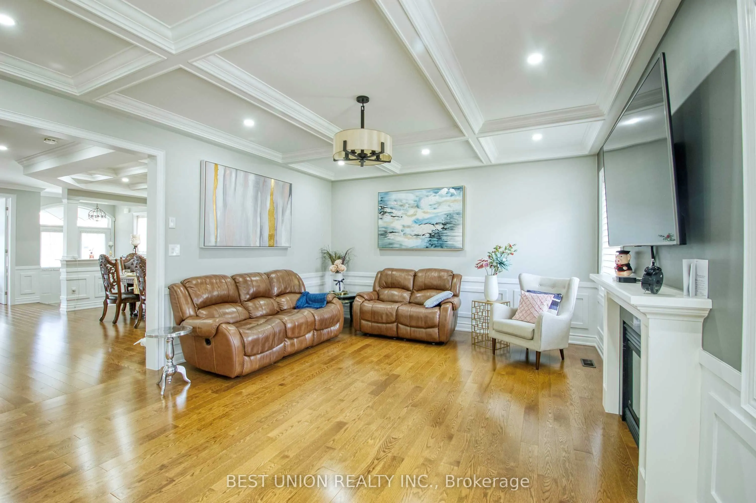 1183 Mctavish Drive