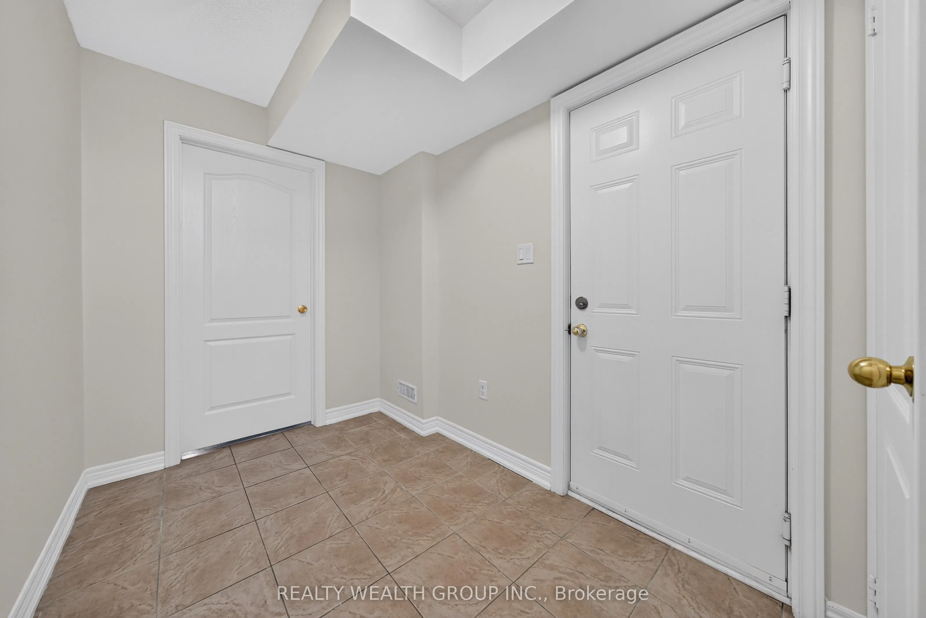 35 Matthewson Avenue