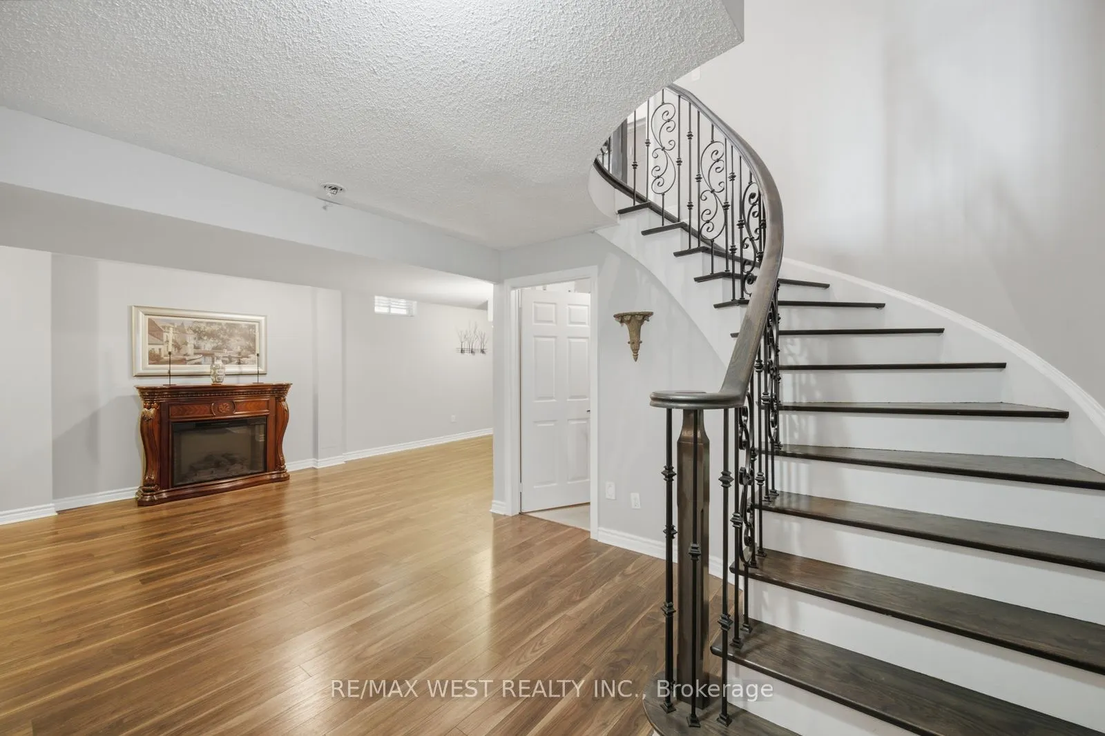 65 Burnhaven Avenue
