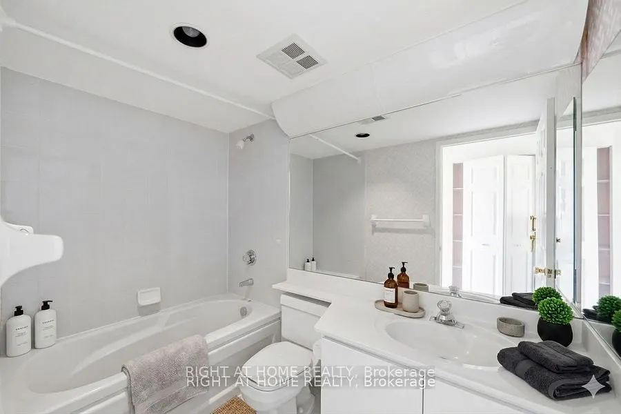 610 Bullock Drive #803