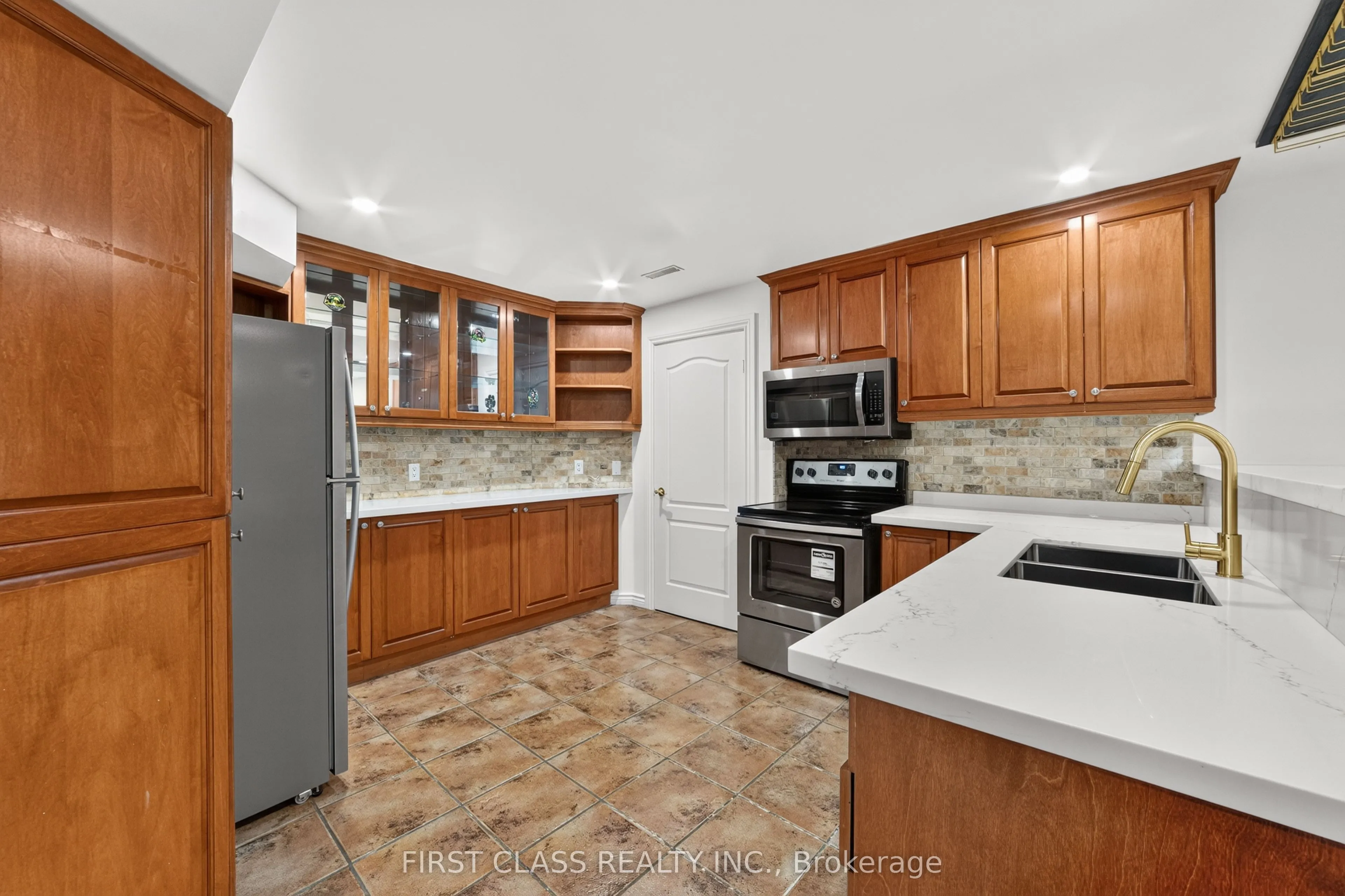 67 Black Walnut Crescent