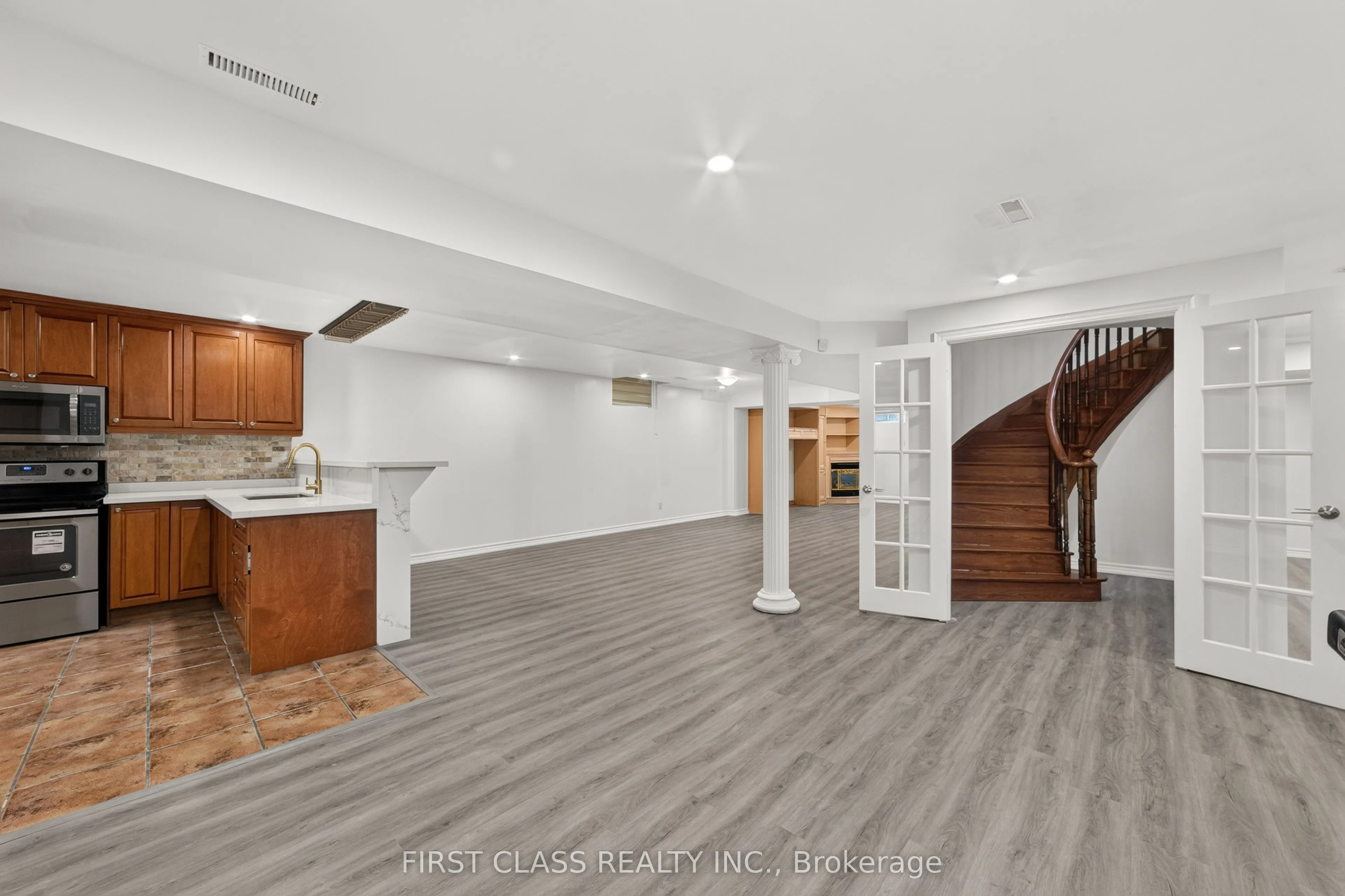 67 Black Walnut Crescent