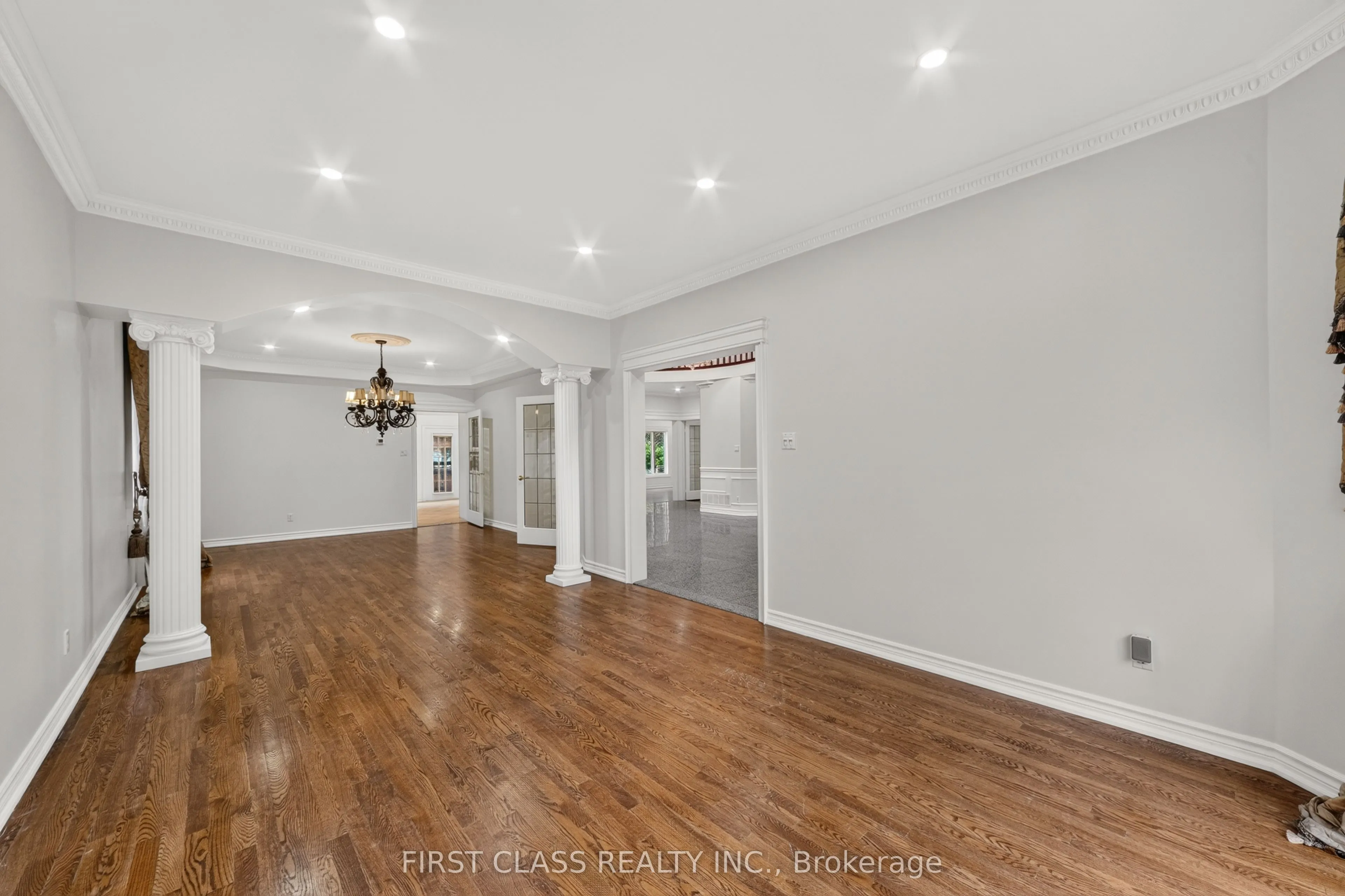 67 Black Walnut Crescent