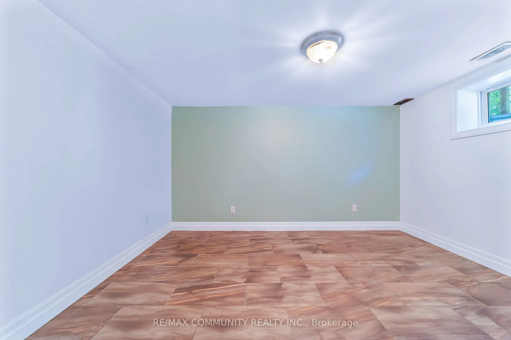 5154 Aurora Road