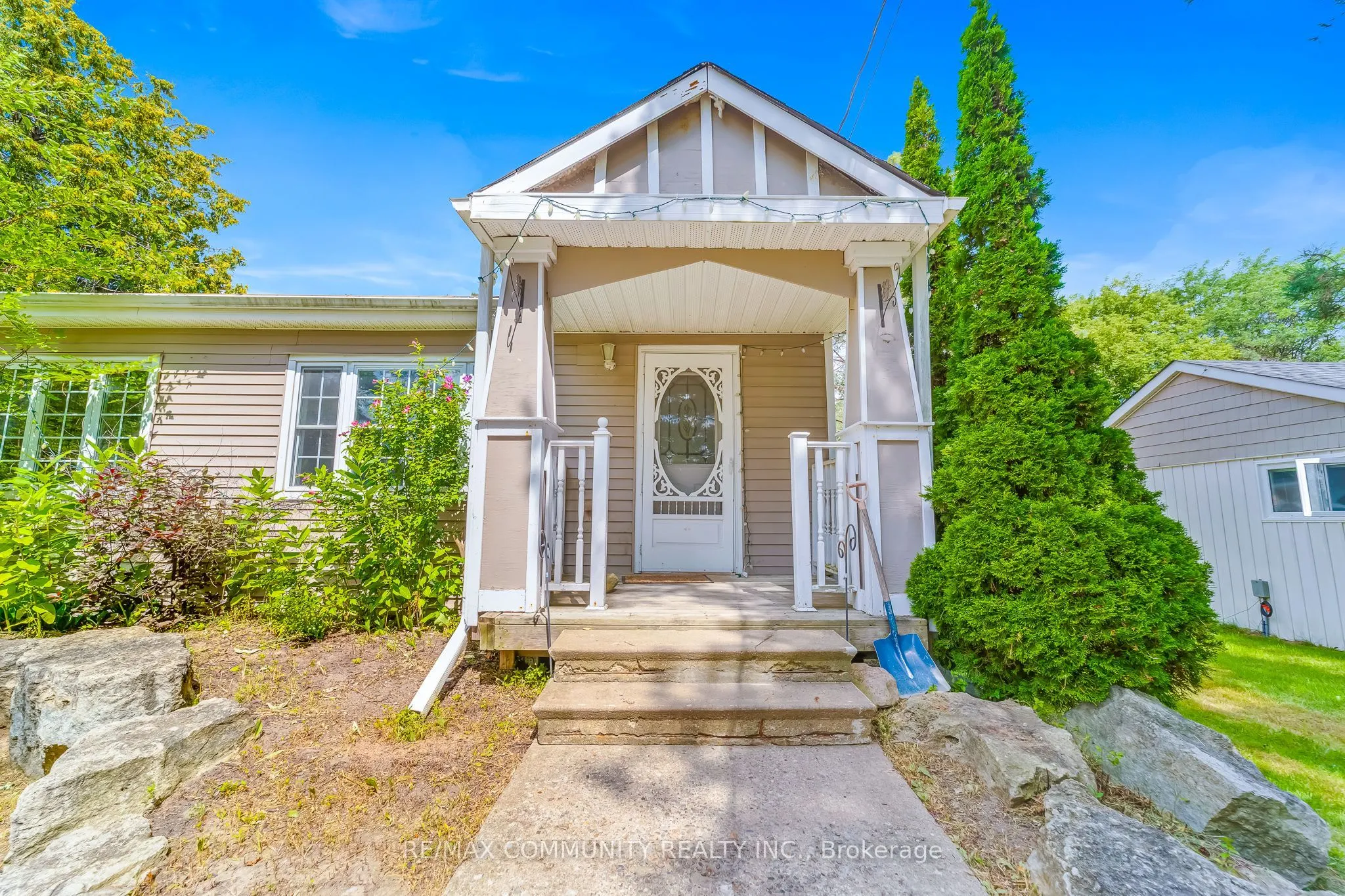 5154 Aurora Road