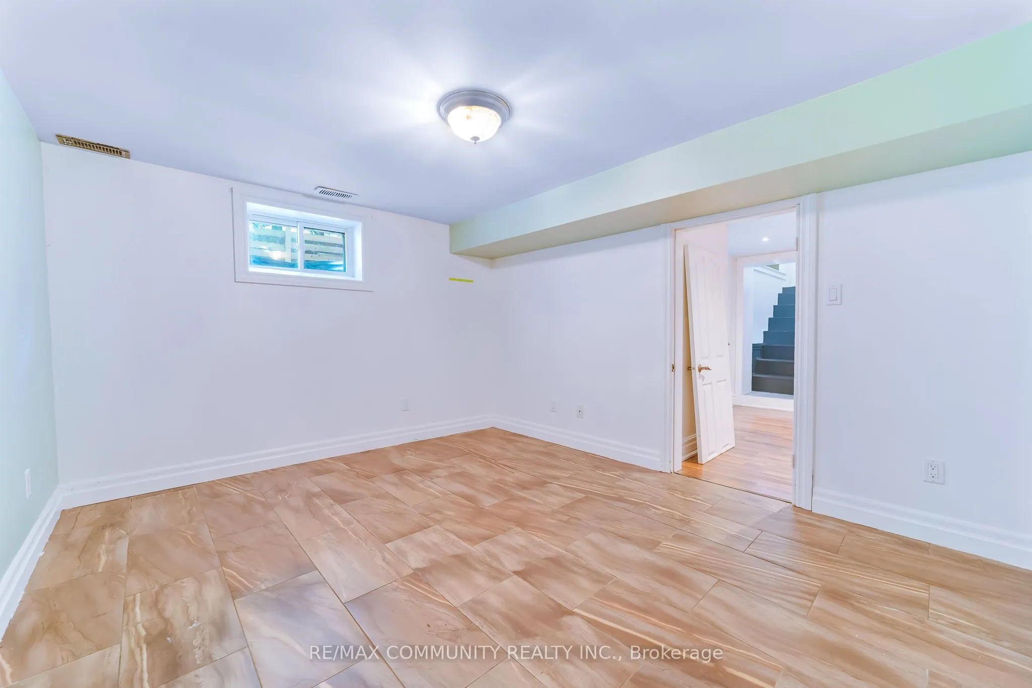 5154 Aurora Road