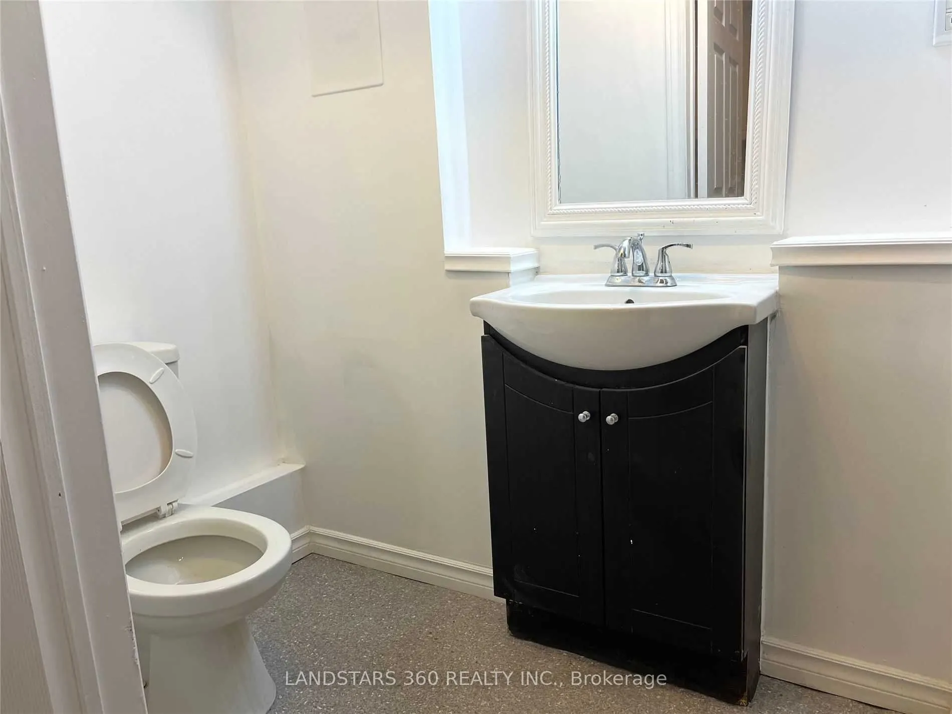 204 Bayview Avenue #Lower