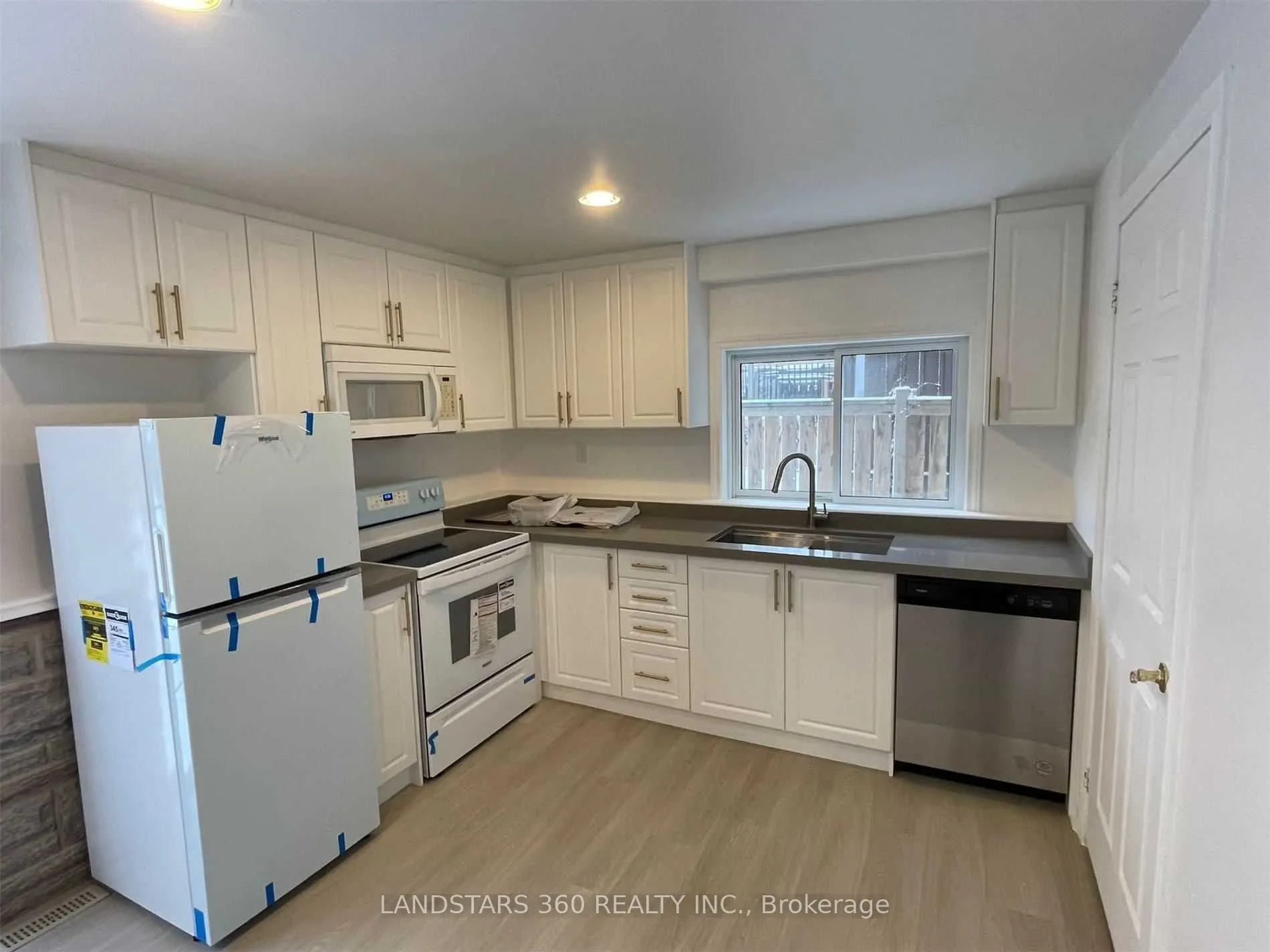 204 Bayview Avenue #Lower