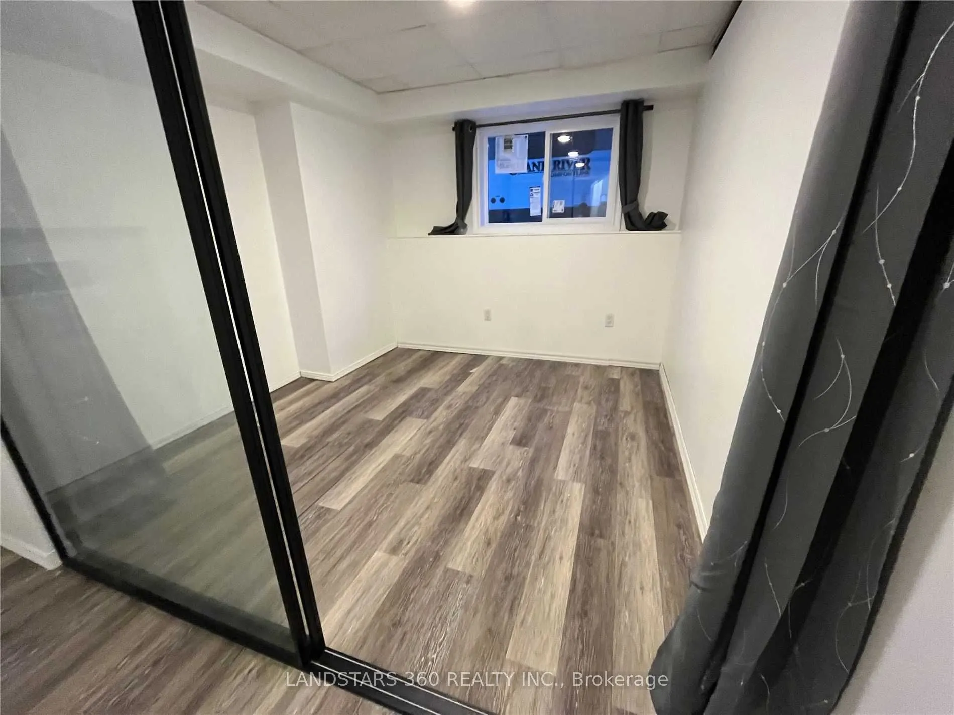 204 Bayview Avenue #Lower