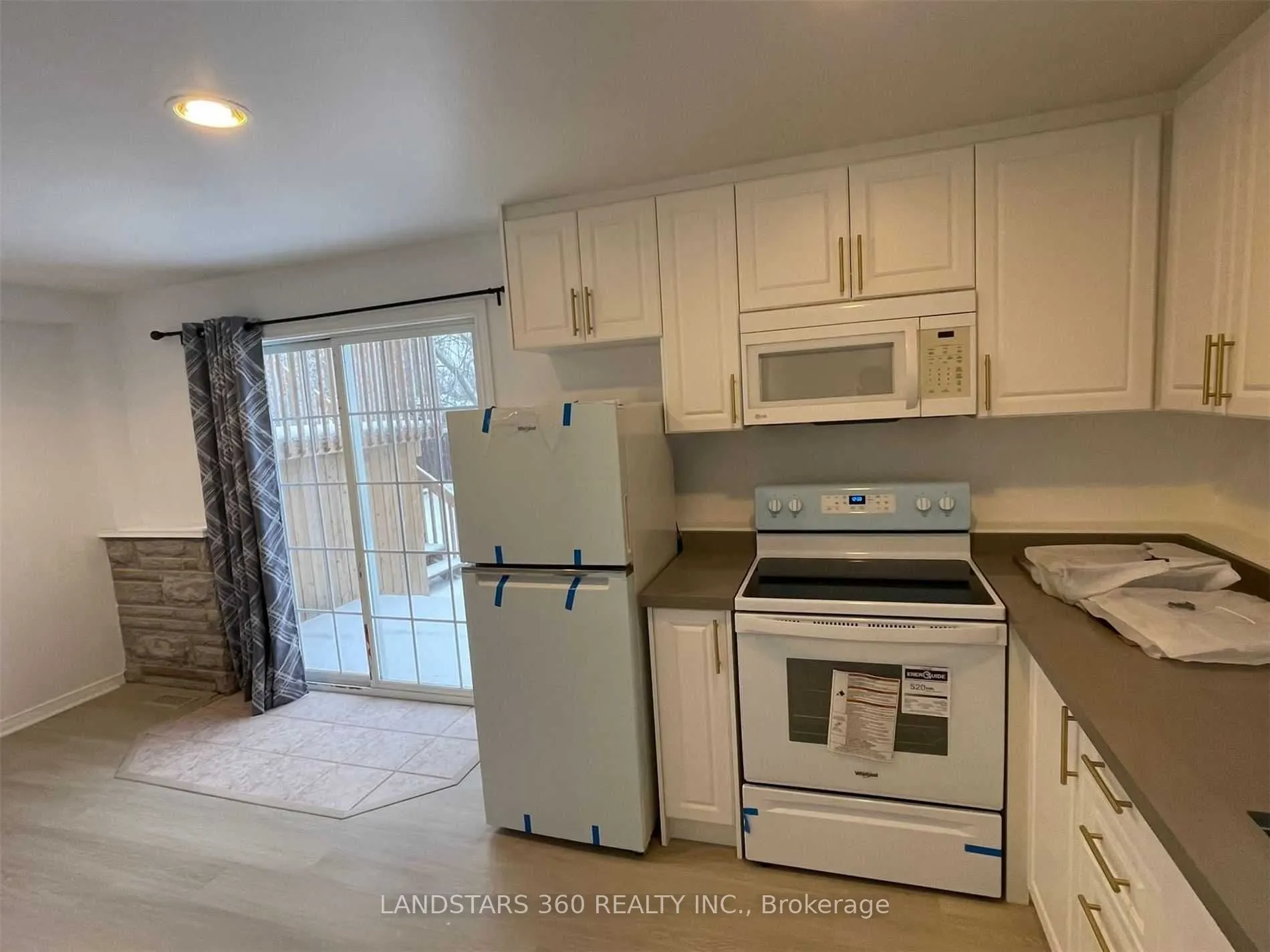 204 Bayview Avenue #Lower