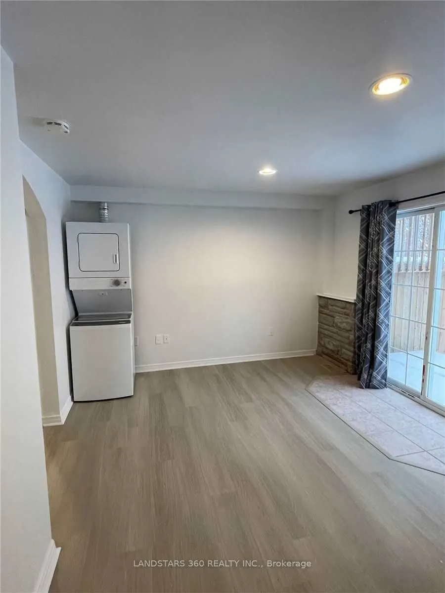 204 Bayview Avenue #Lower