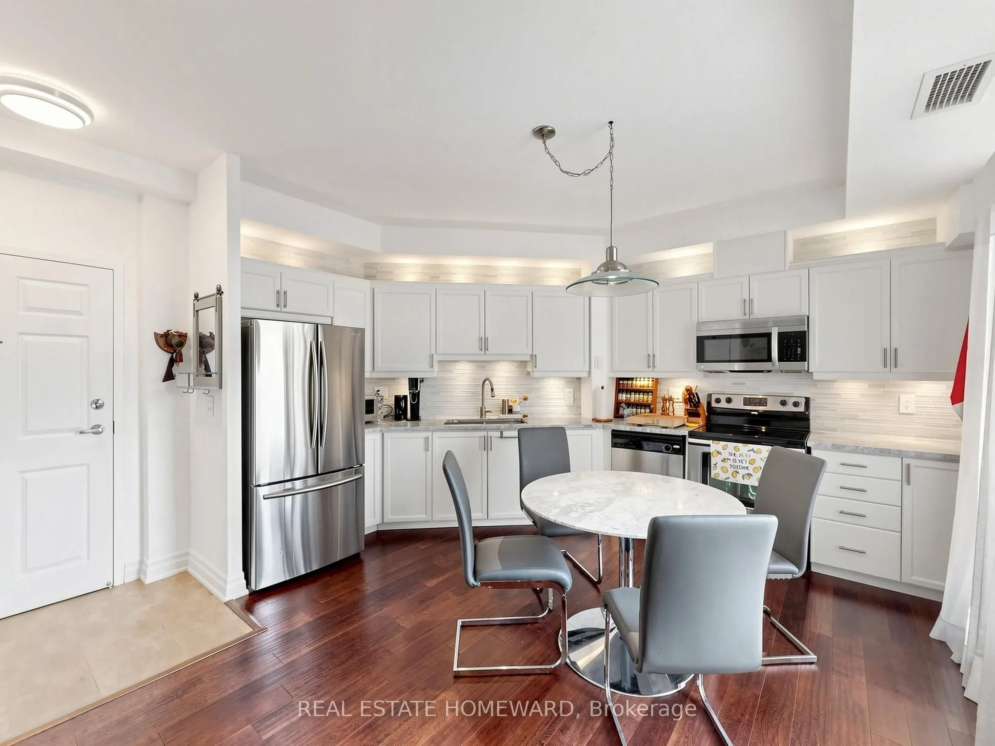 15450 Yonge Street #309