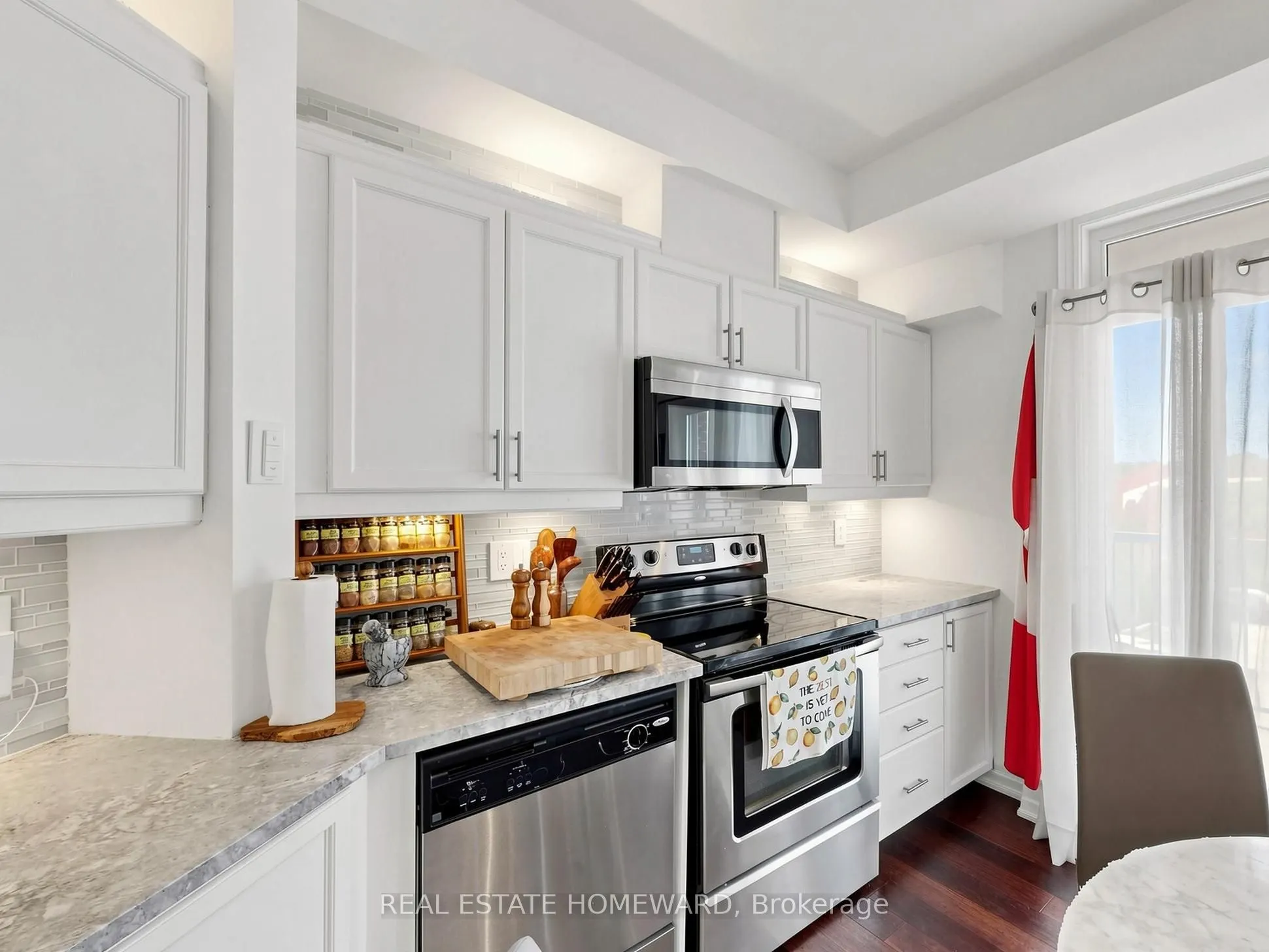 15450 Yonge Street #309
