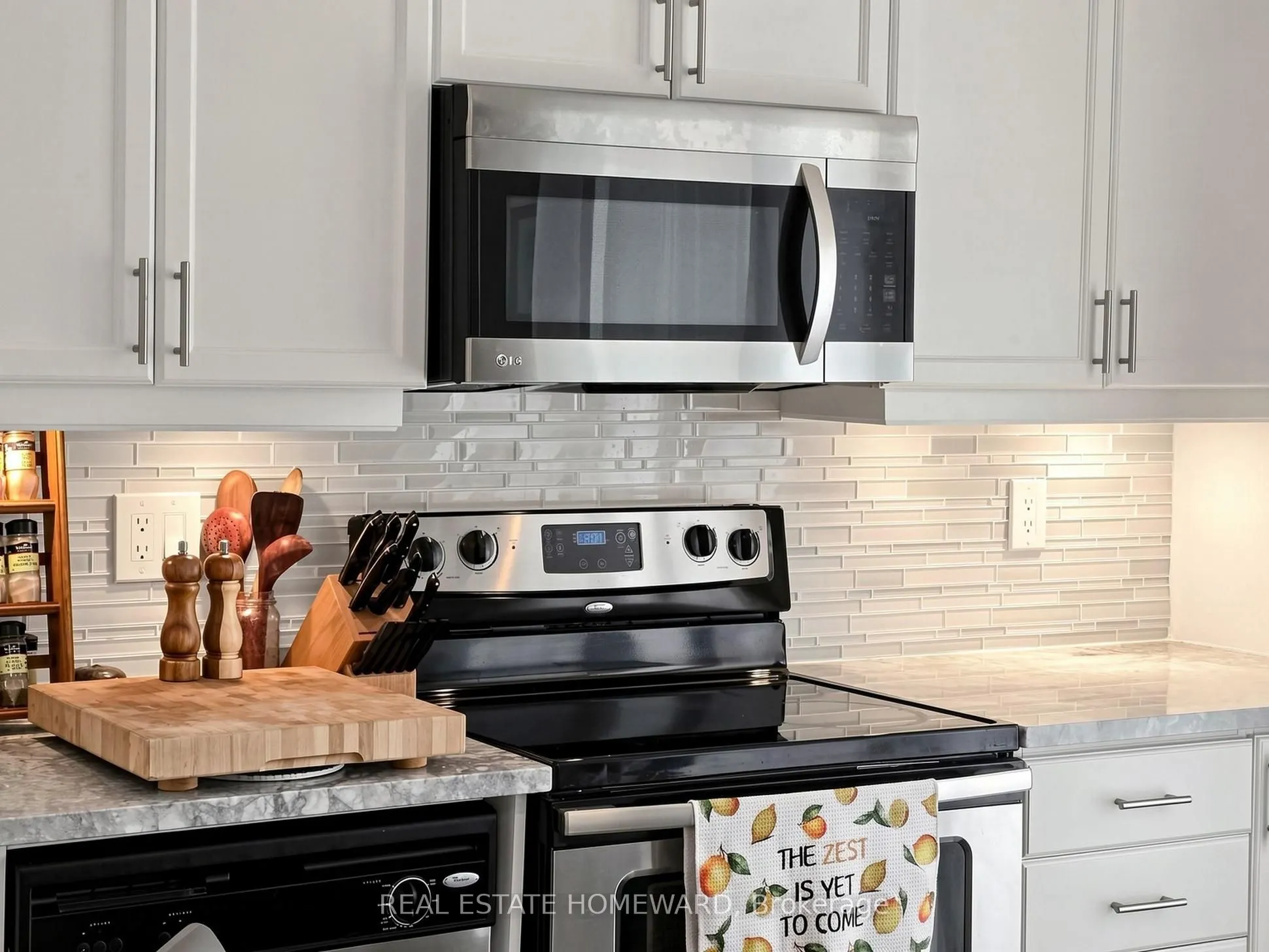 15450 Yonge Street #309