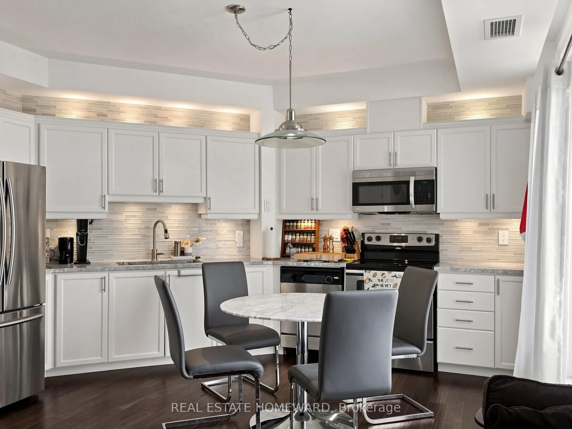15450 Yonge Street #309