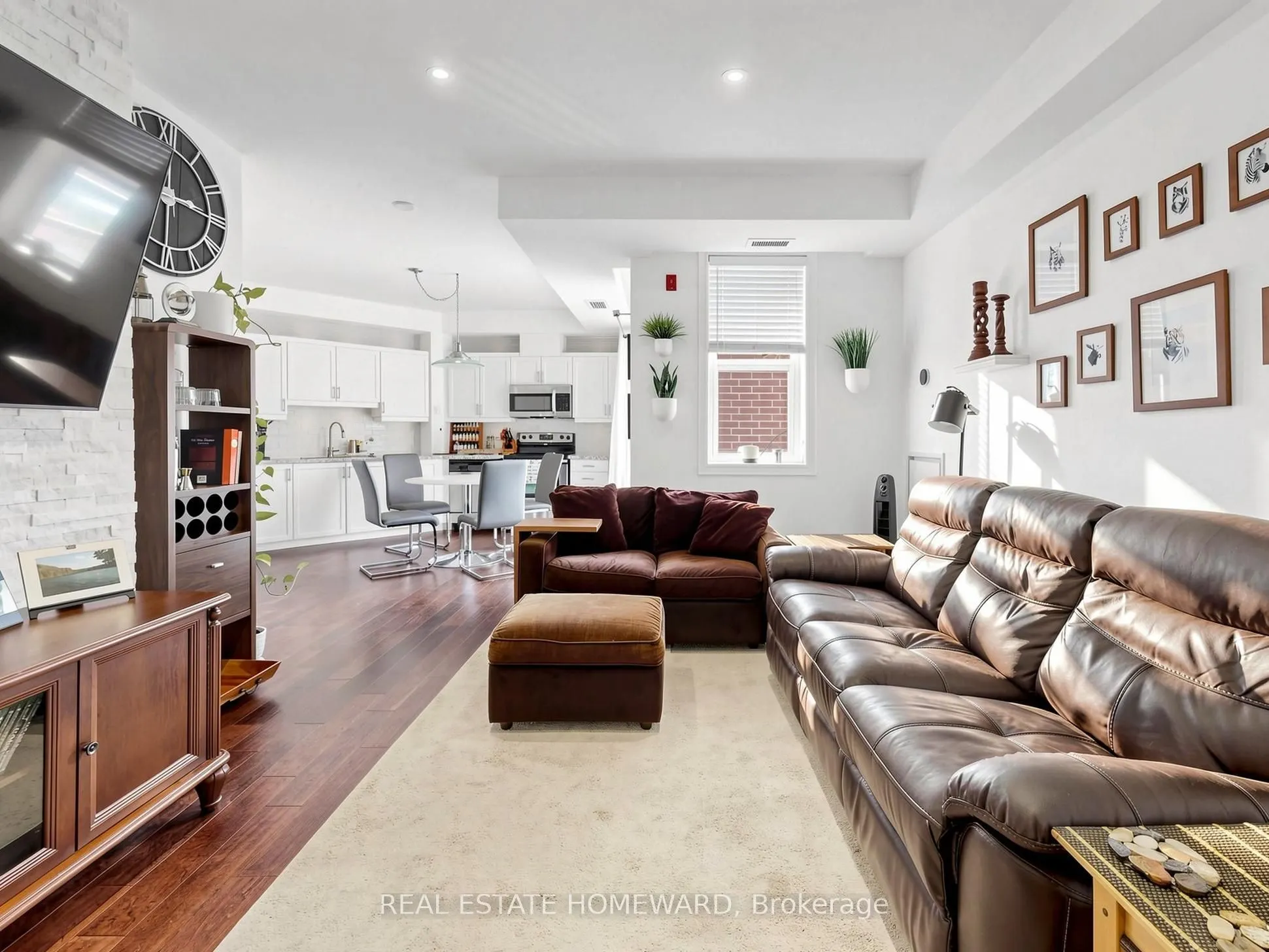 15450 Yonge Street #309