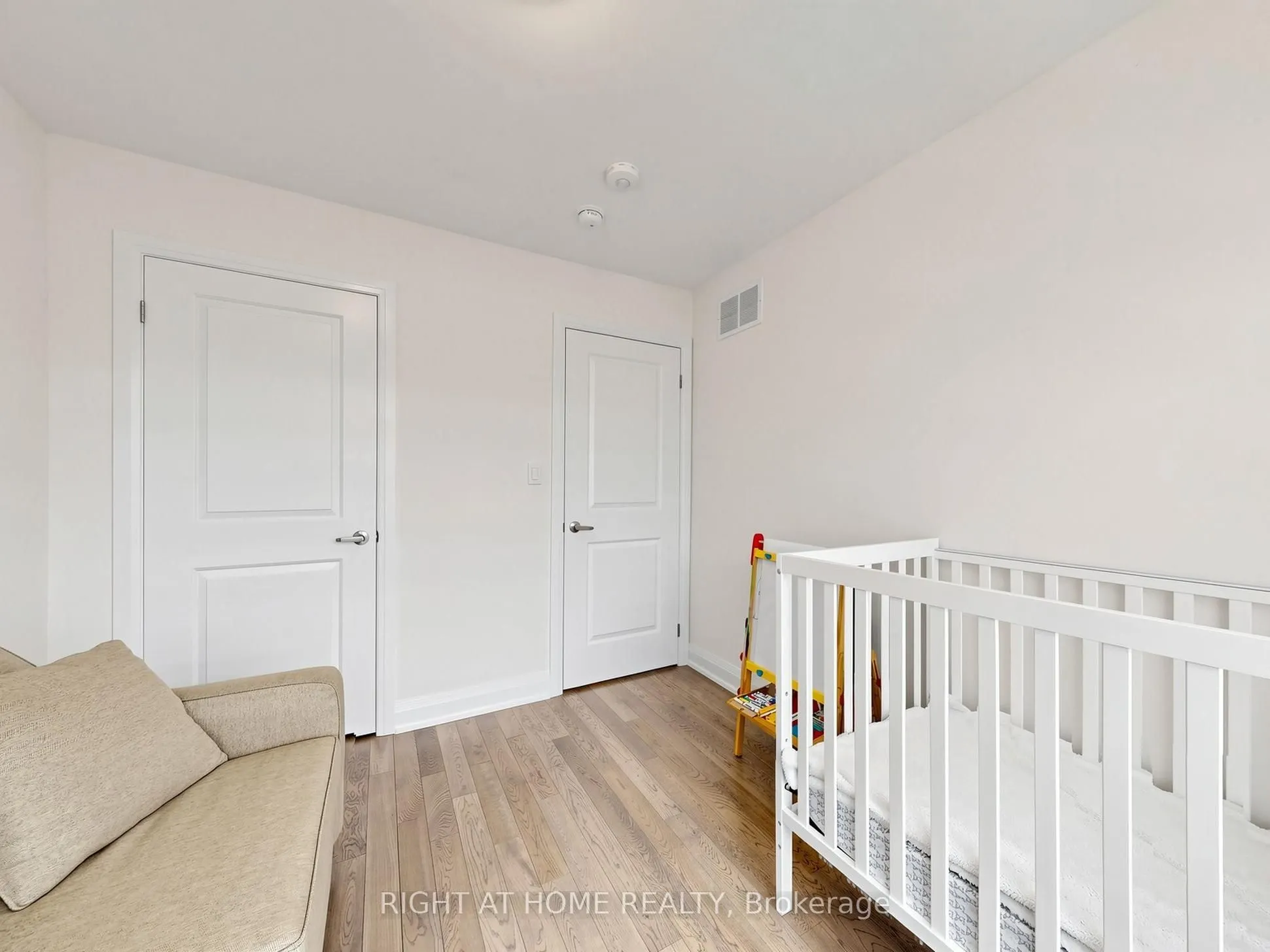 23 Moneypenny Place