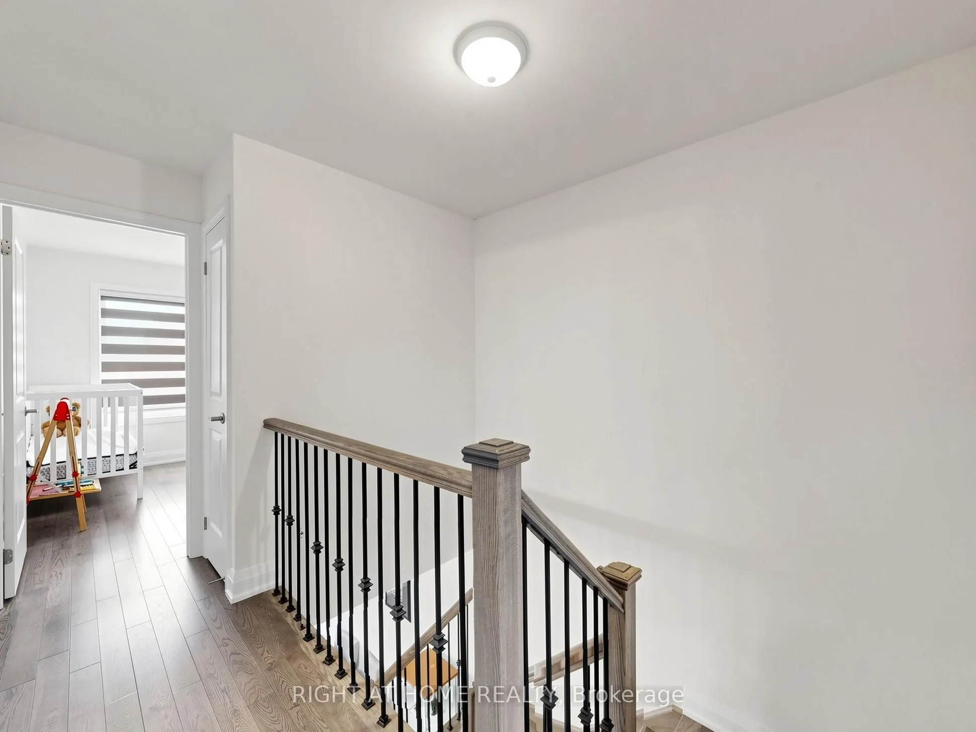 23 Moneypenny Place