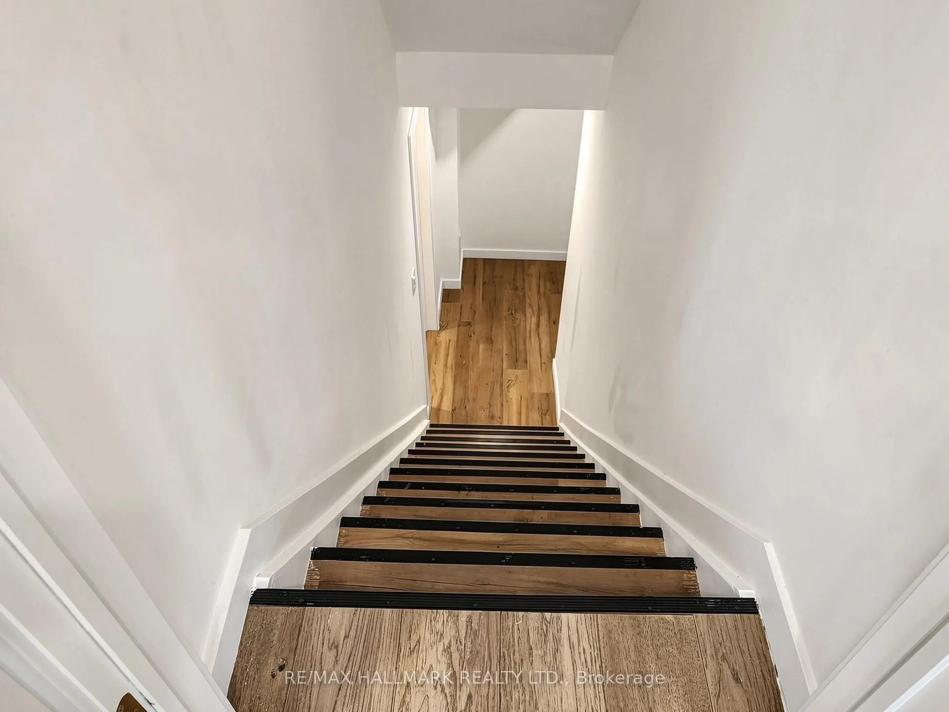 400 Handley Crescent