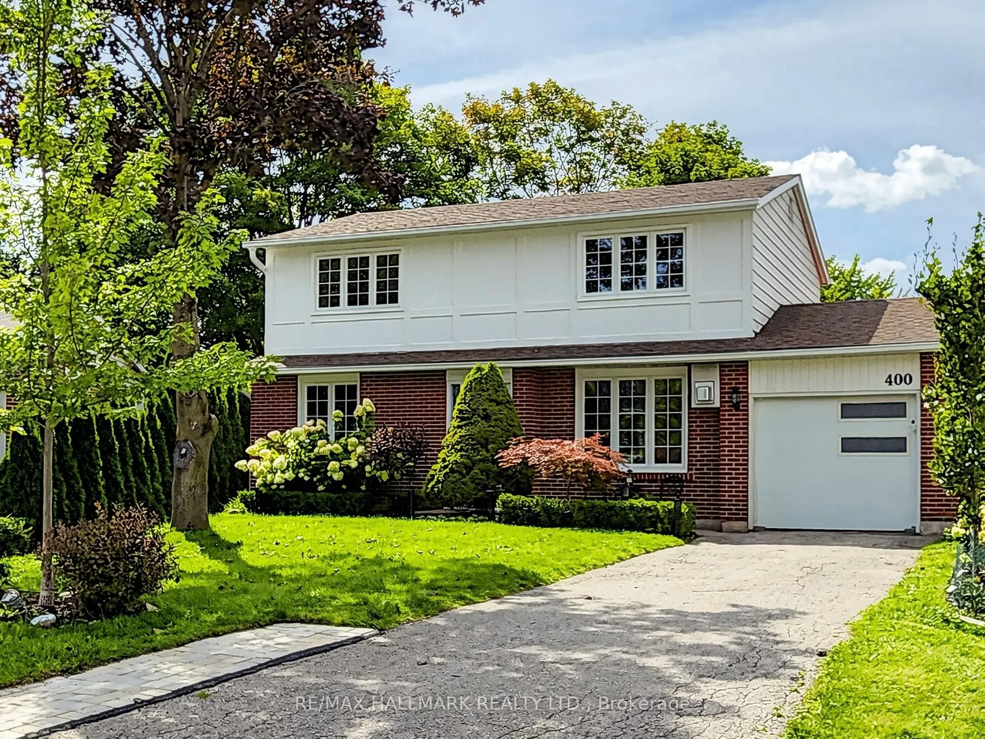 400 Handley Crescent