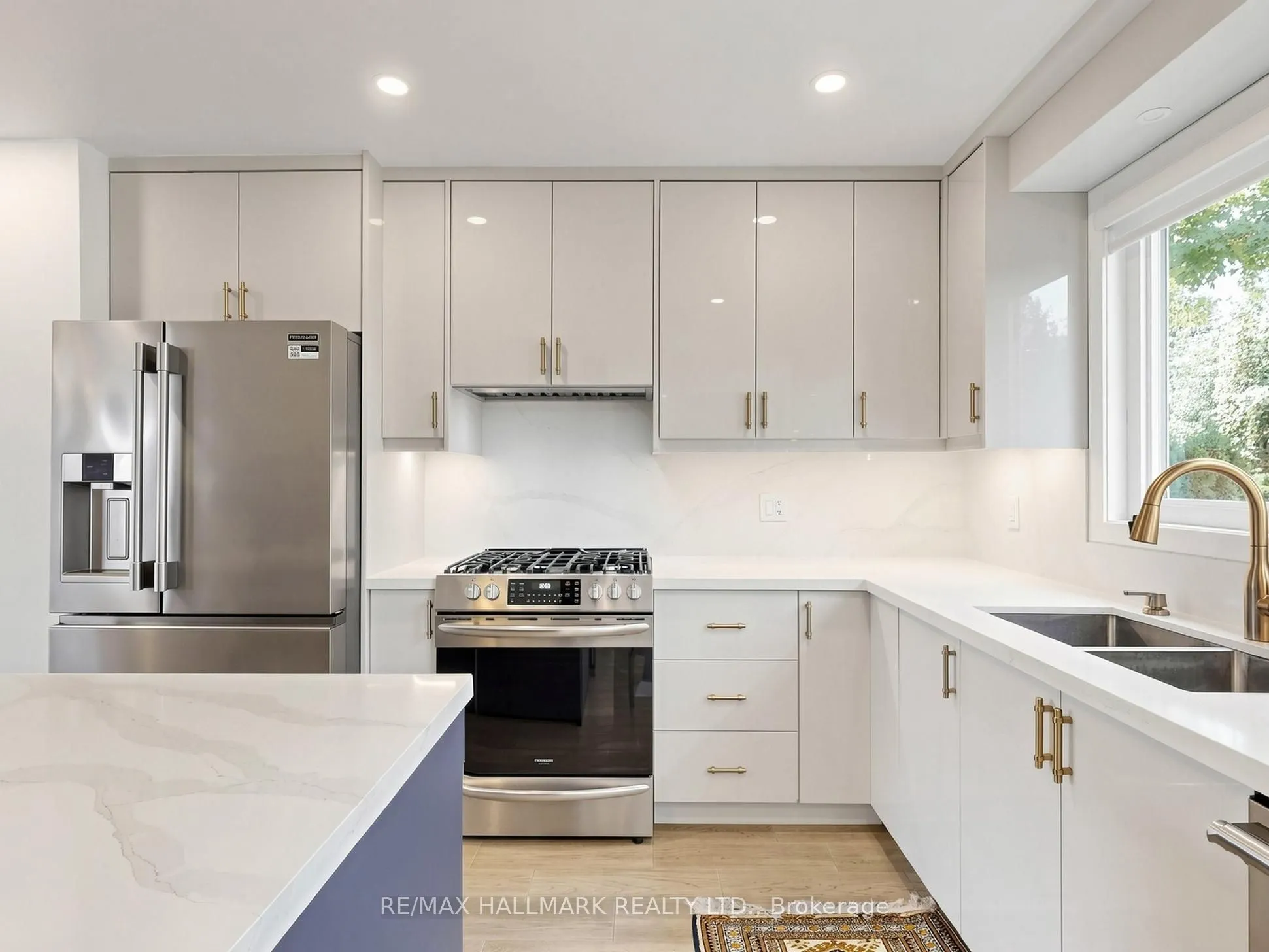 400 Handley Crescent