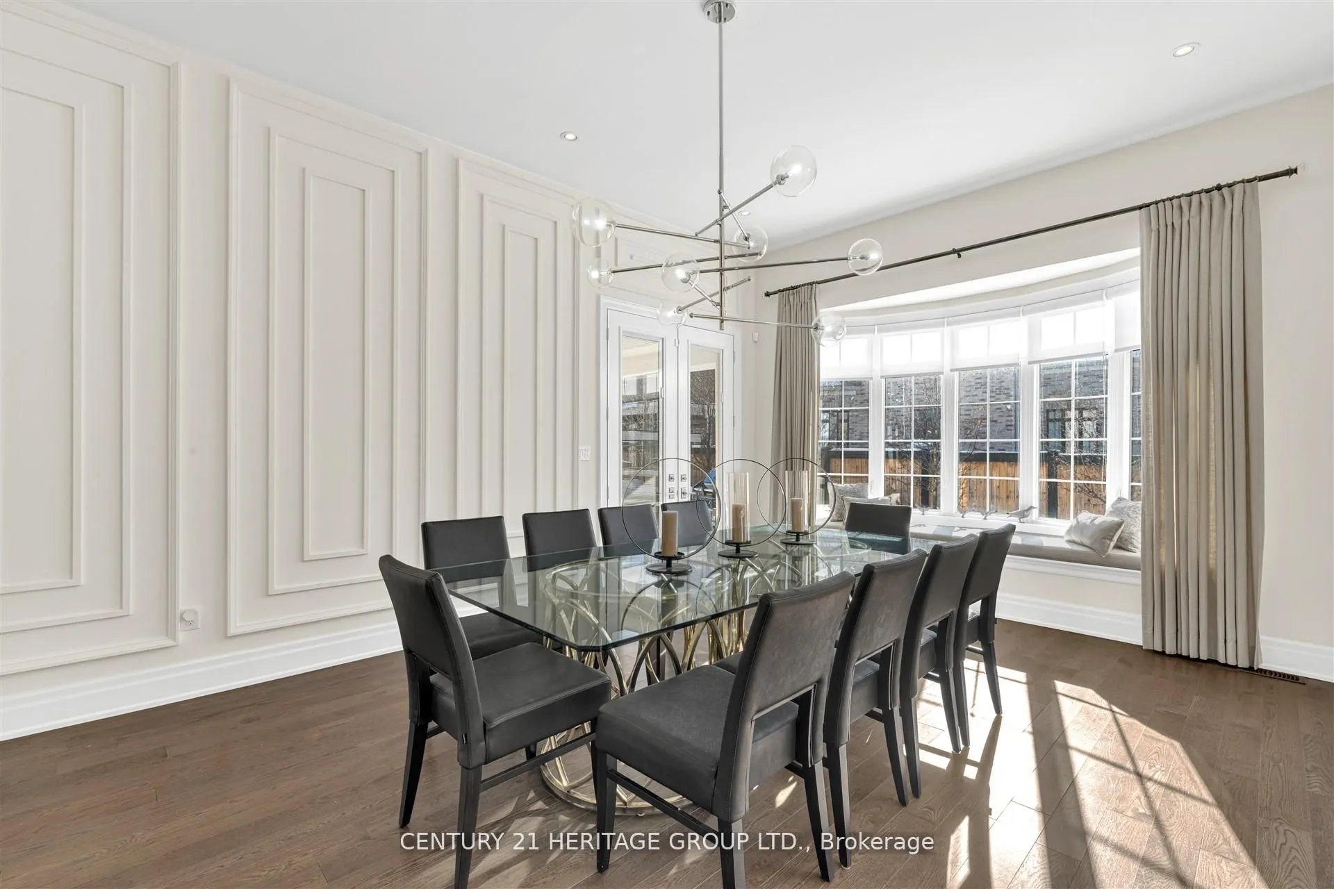 43 Sir Henry Court