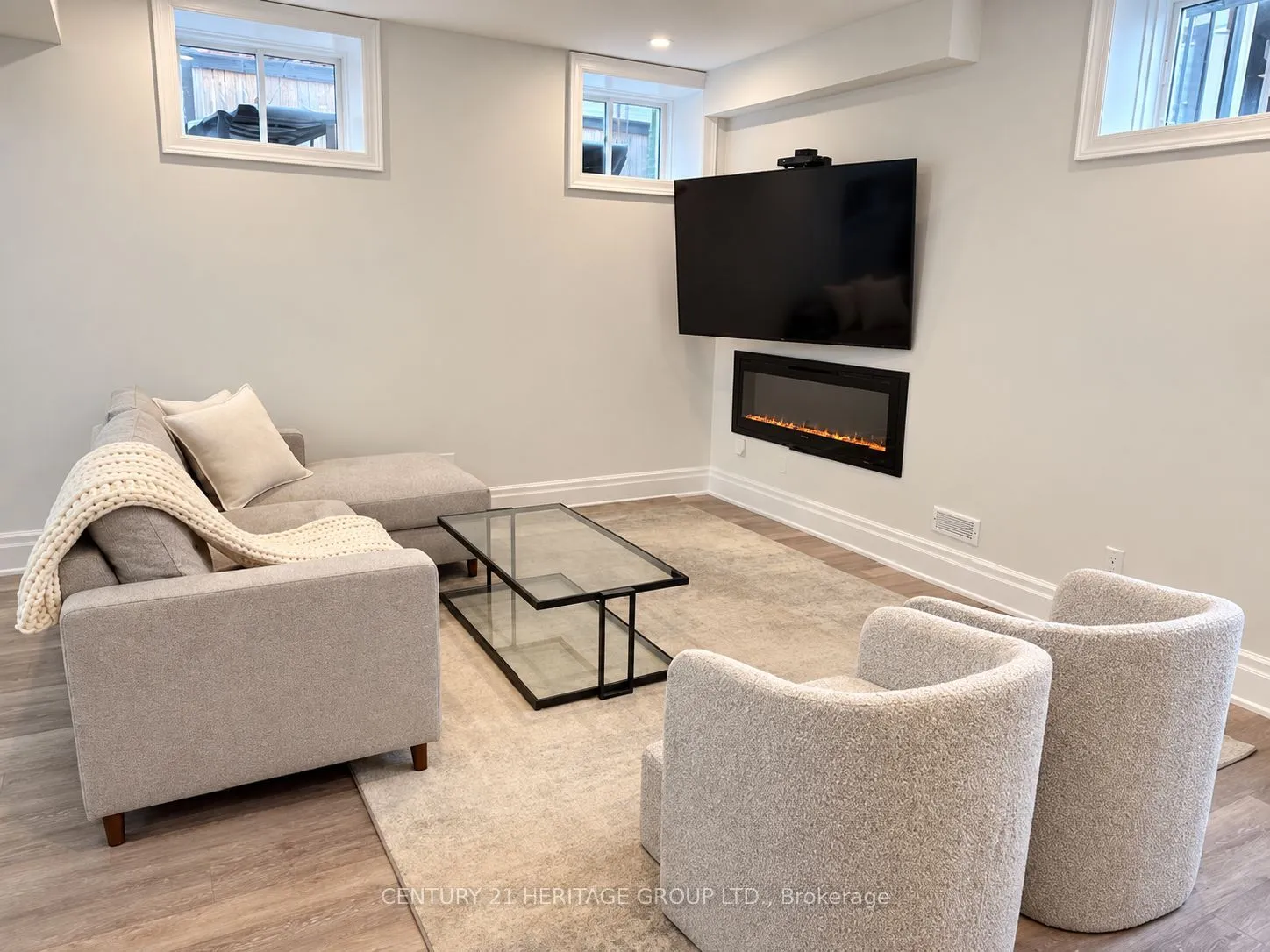 43 Sir Henry Court