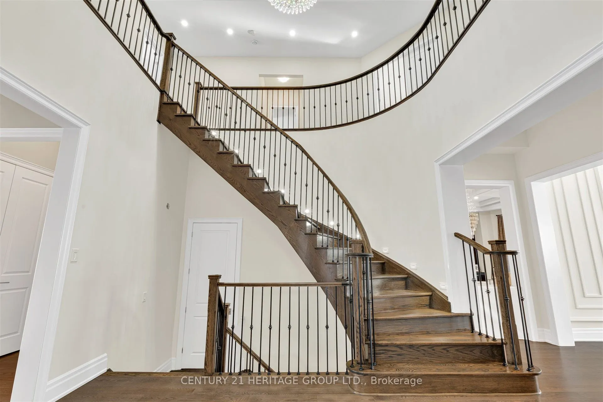 43 Sir Henry Court