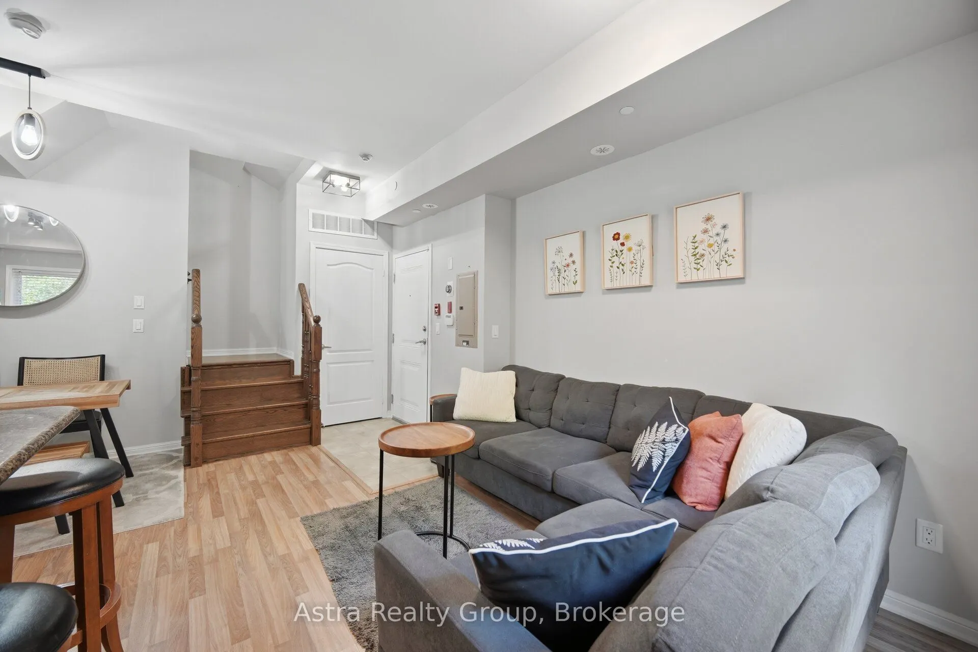 9589 Keele Street #106