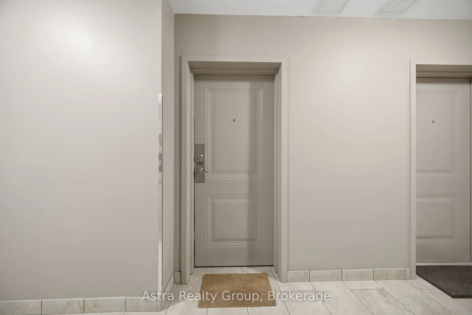 9589 Keele Street #106