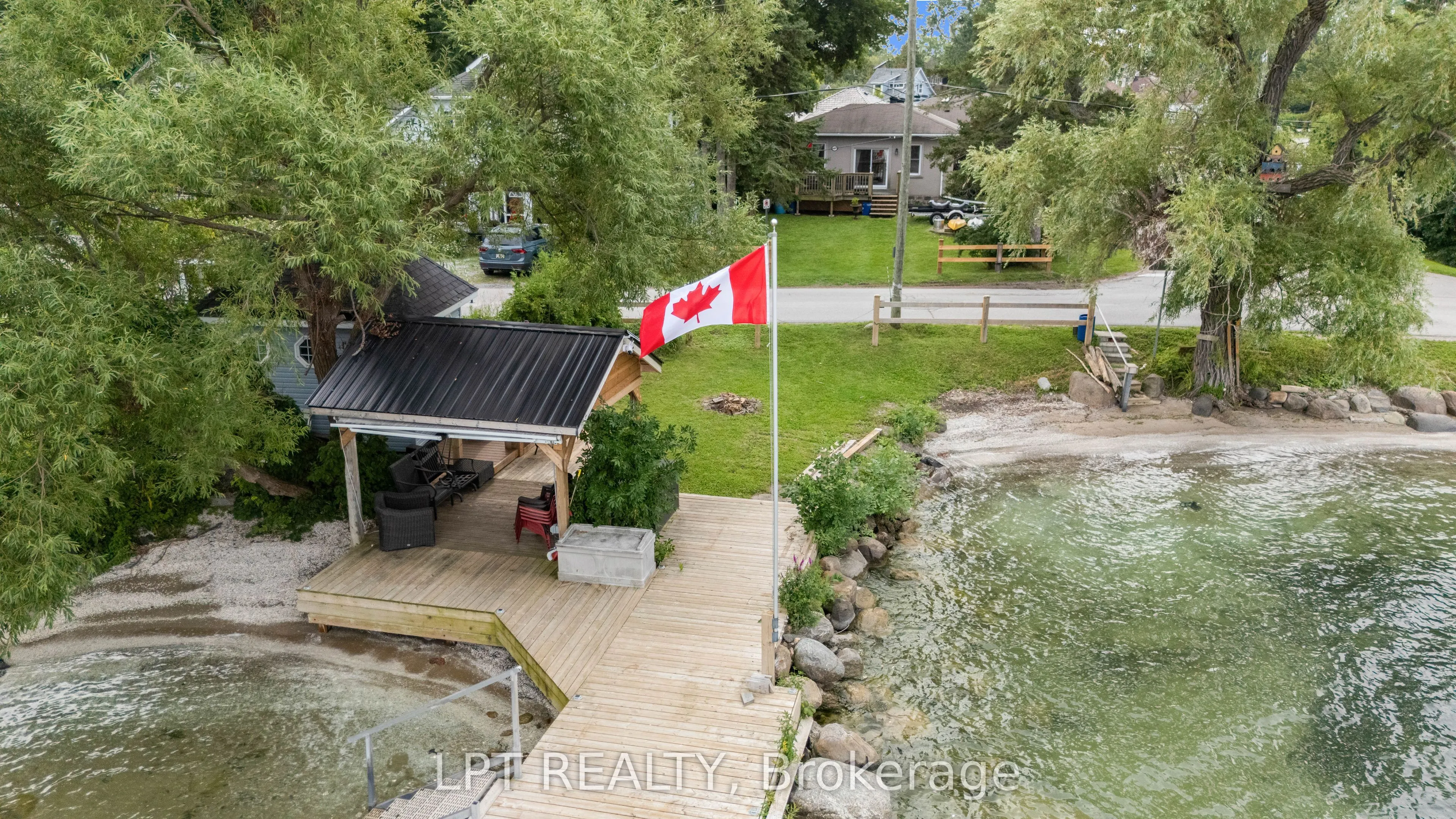 427 Lake Drive E