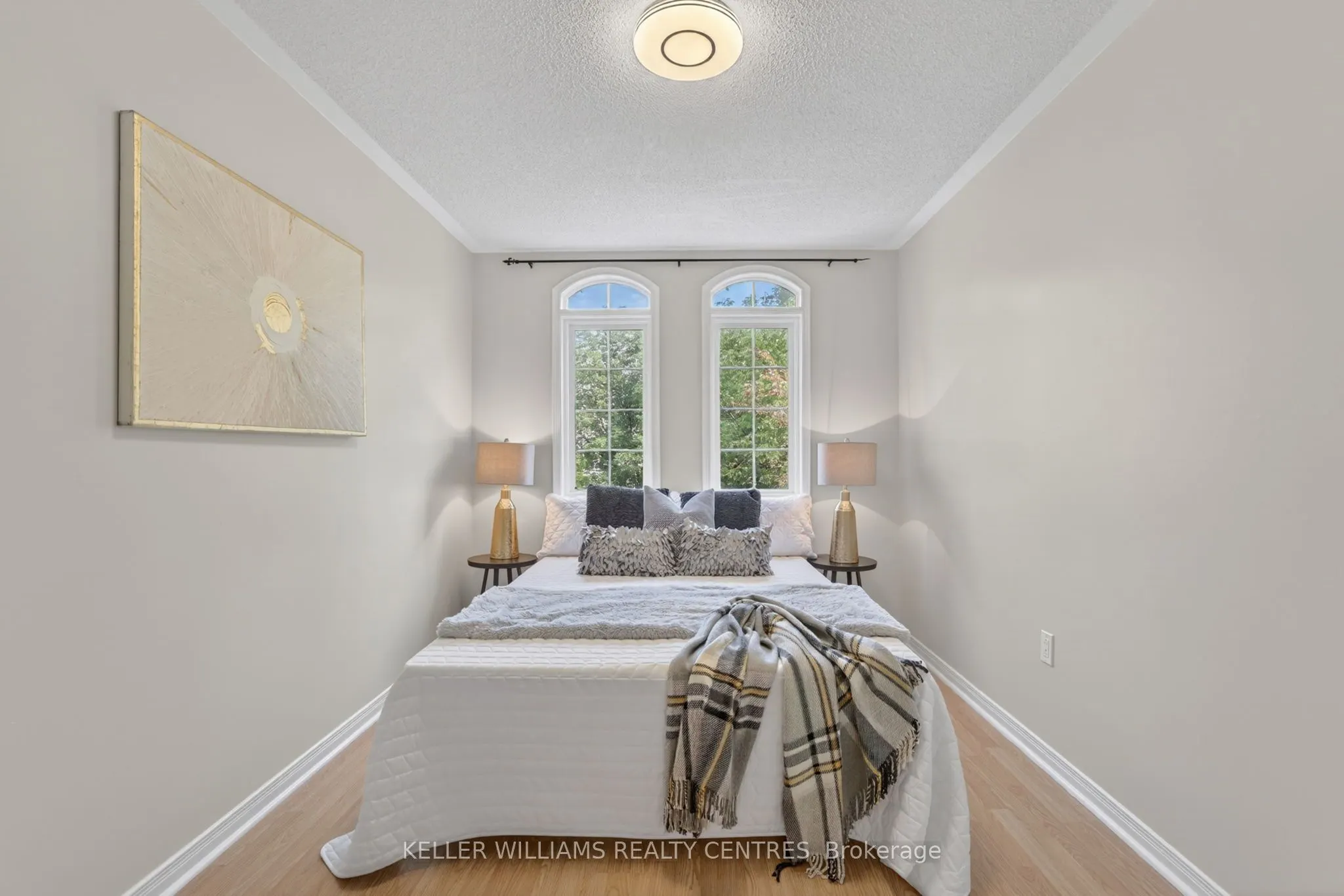 120 Woodroof Crescent