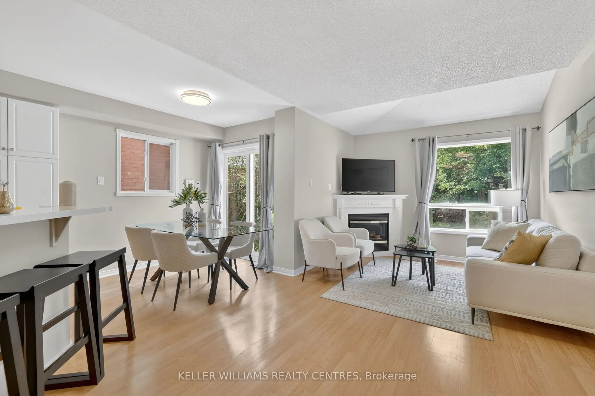 120 Woodroof Crescent