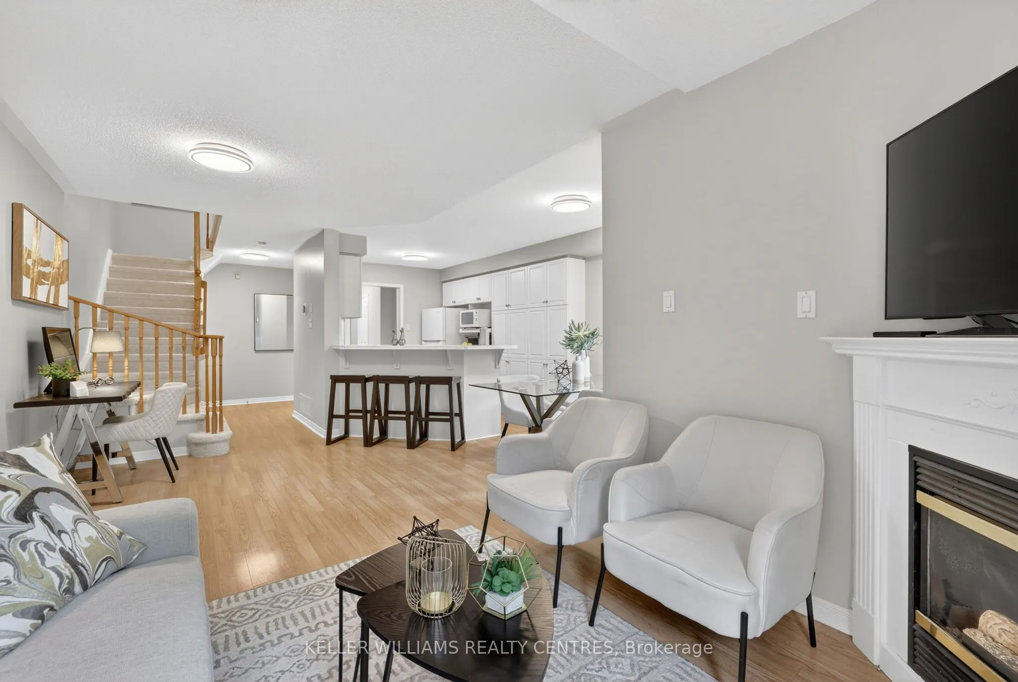 120 Woodroof Crescent
